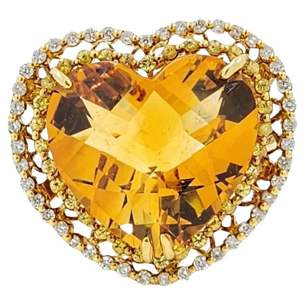 Vintage 14.81 Ct Citrine Heart Cut Diamond Cocktail Ring in 18 Karat Yellow Gold For Sale