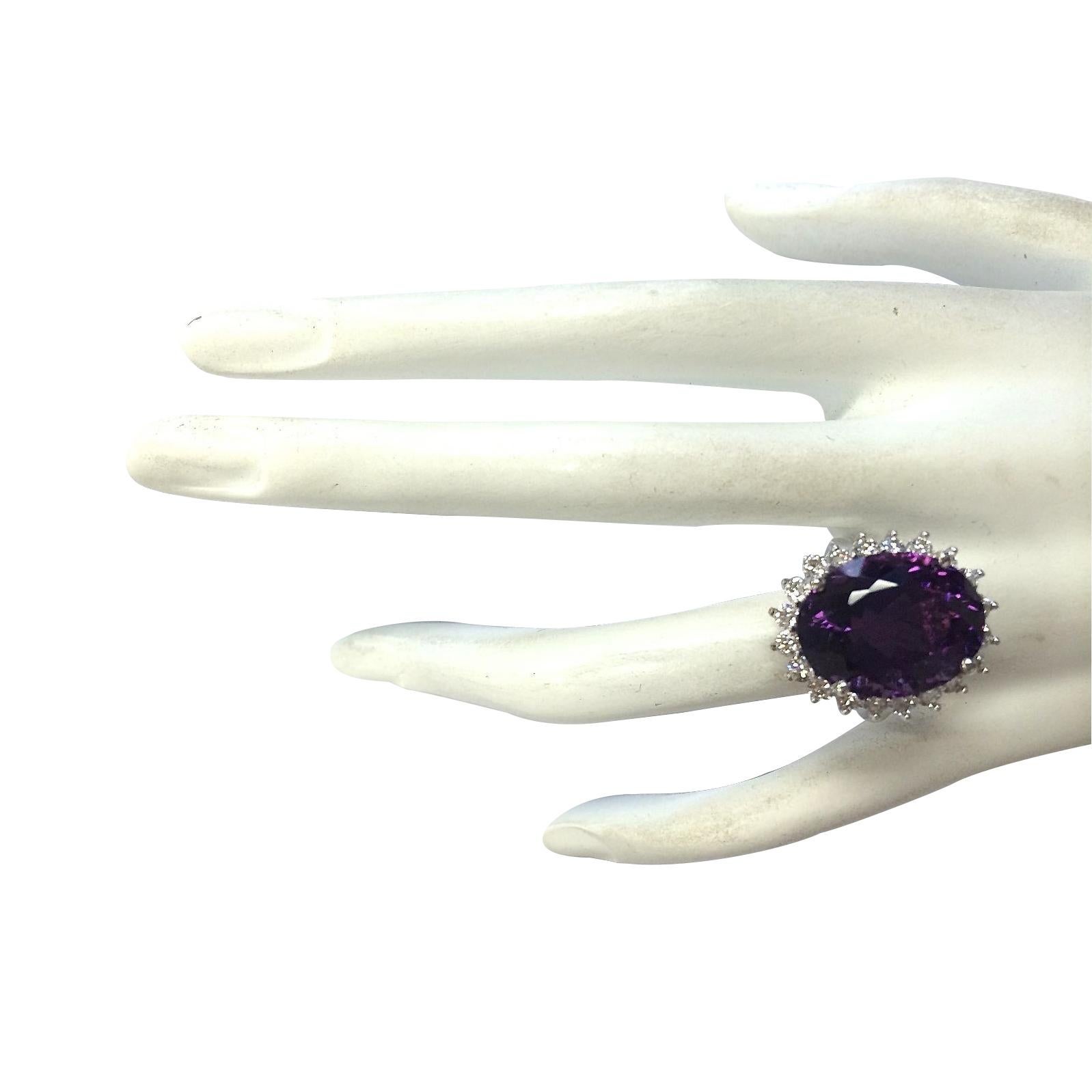 Natural Amethyst 14 Karat White Gold Diamond Ring In New Condition For Sale In Los Angeles, CA
