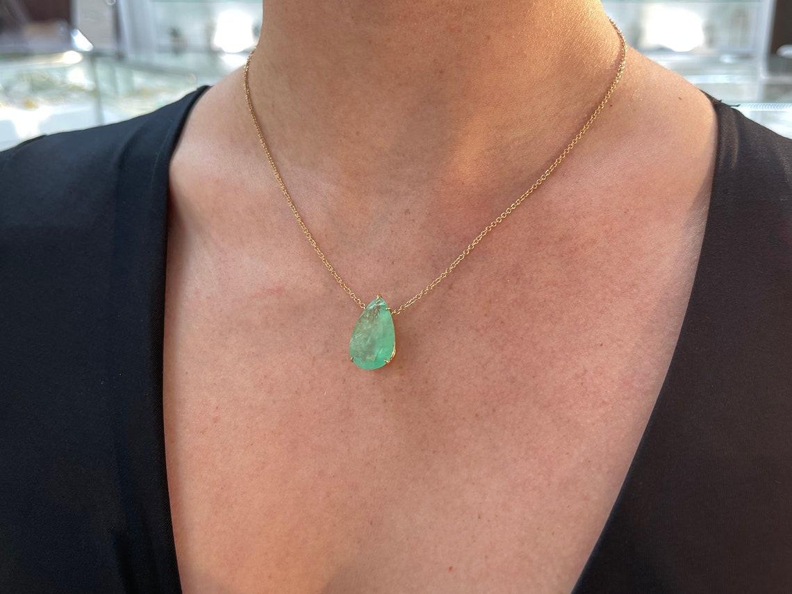 14.82ct 14K Gold Large Pear Cut Colombian Emerald Pendant Necklace May Gift For Sale 2