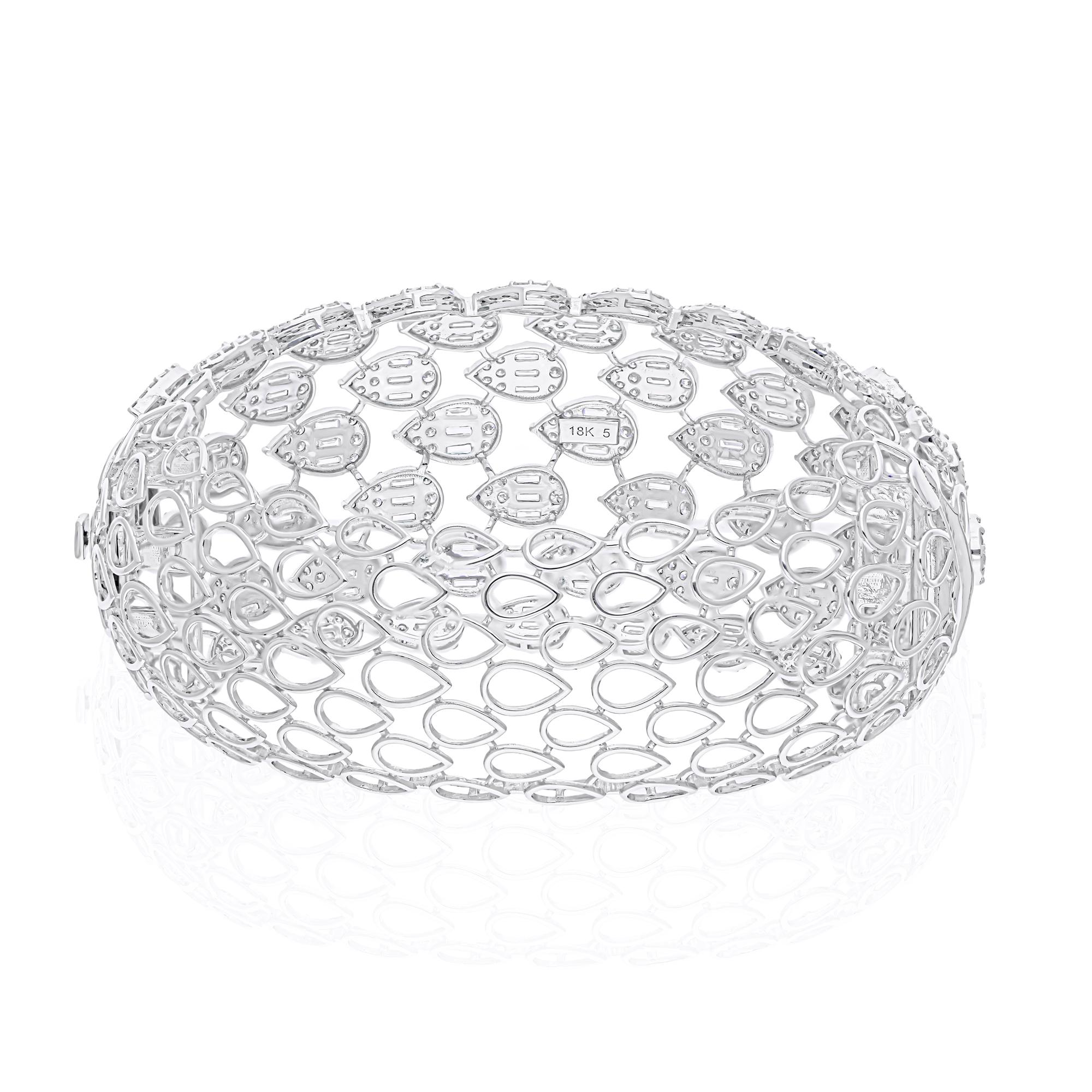 14.85 Carat SI/H Round Brilliant Cut Diamond Bangle Bracelet 18 Karat White Gold For Sale 1
