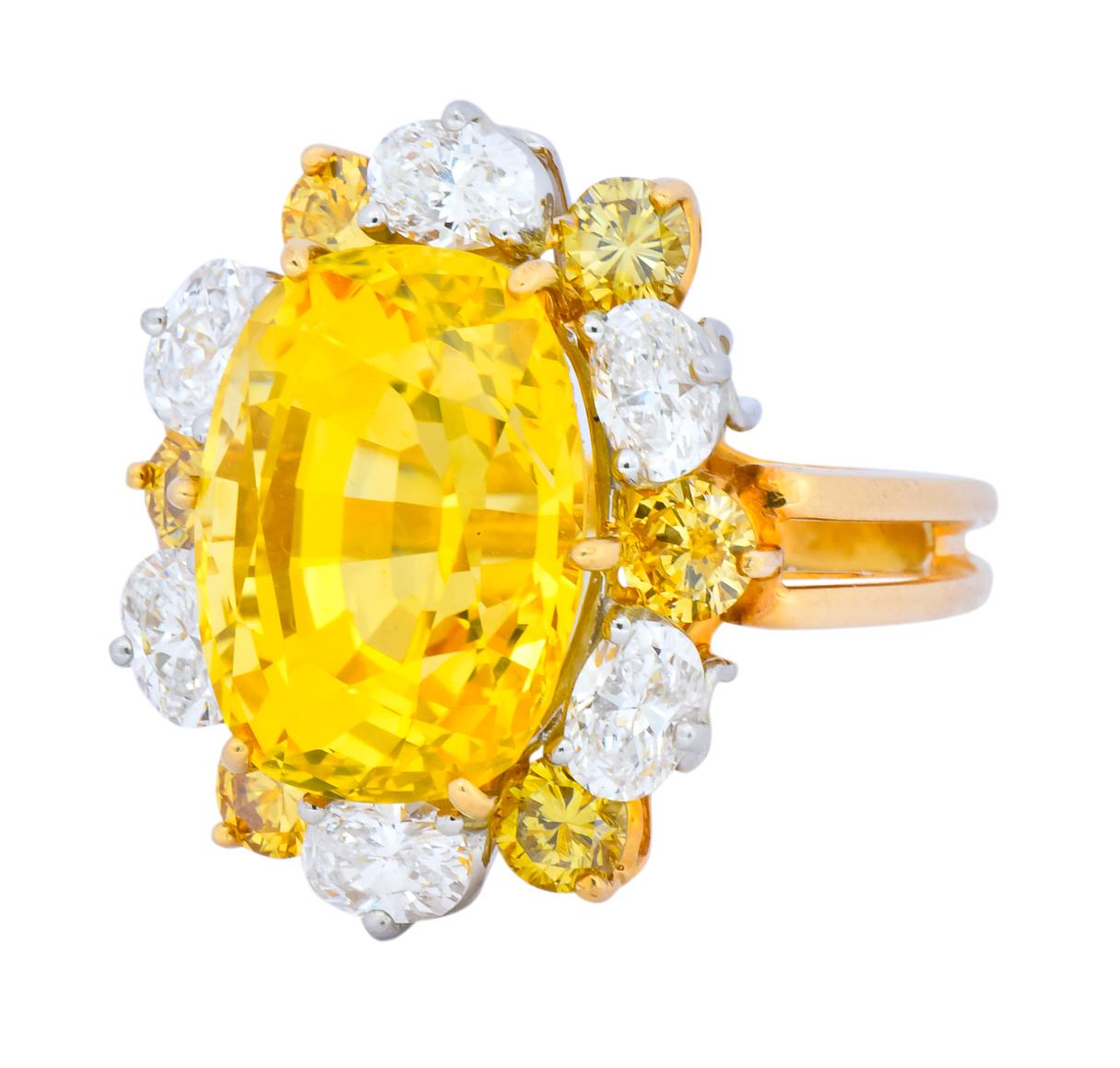 Women's or Men's Oscar Heyman 14.86 Carat No Heat Golden Yellow Sapphire Fancy Diamond Gold Ring
