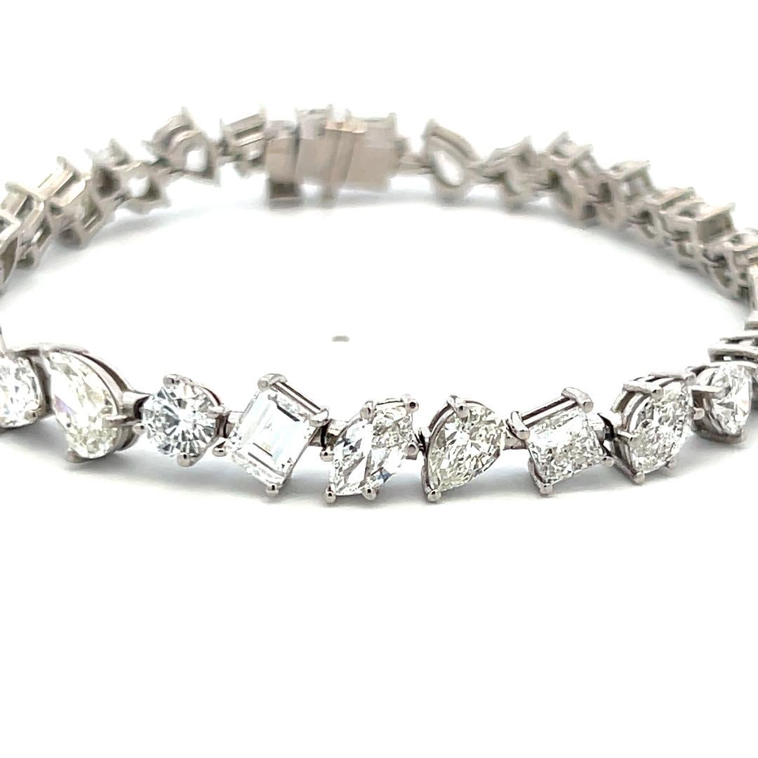 Pulsera de tenis de eslabones de oro blanco de 14,87 quilates con diamantes de talla mixta G-H SI2 en venta 1