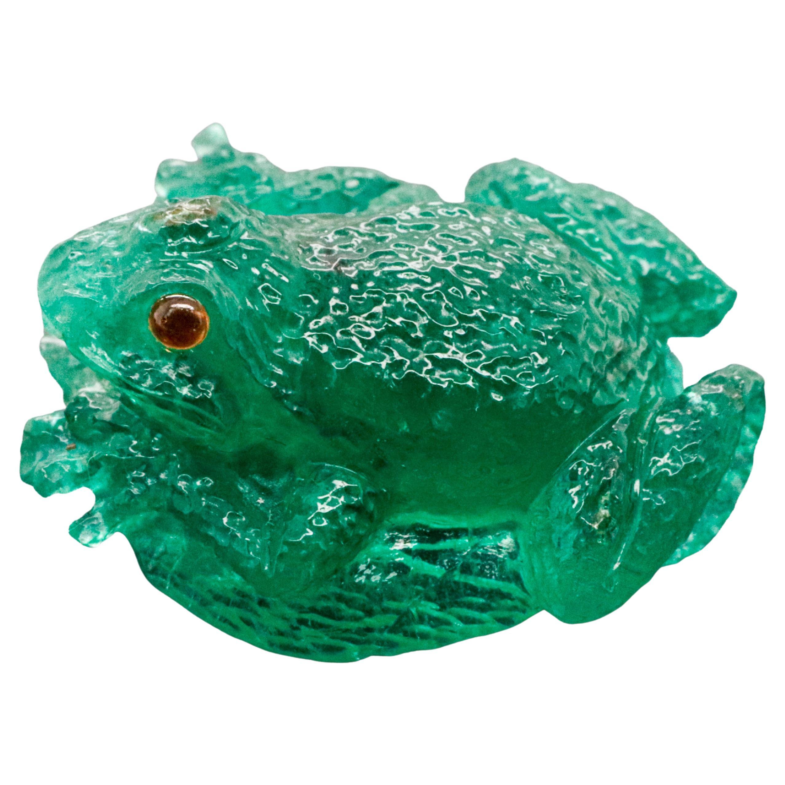 14.87 Ct Emerald Green Carving Frog For Sale