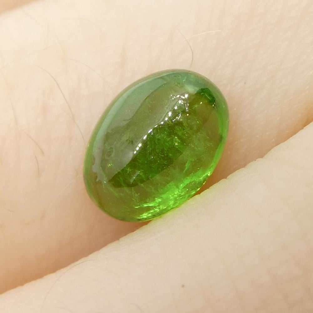 Granato ovale cabochon di tsavorite verde del Kenya, 1,48ct, non riscaldato in vendita 2