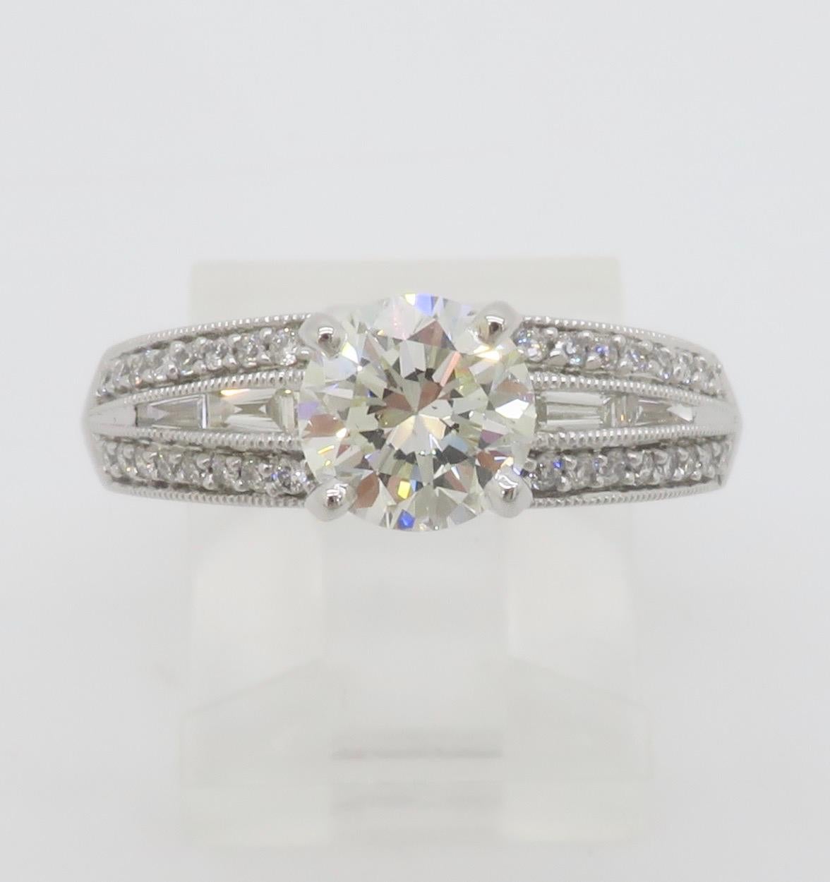 1.48CTW GIA Certified Round & Baguette Cut Diamond Ring For Sale 6