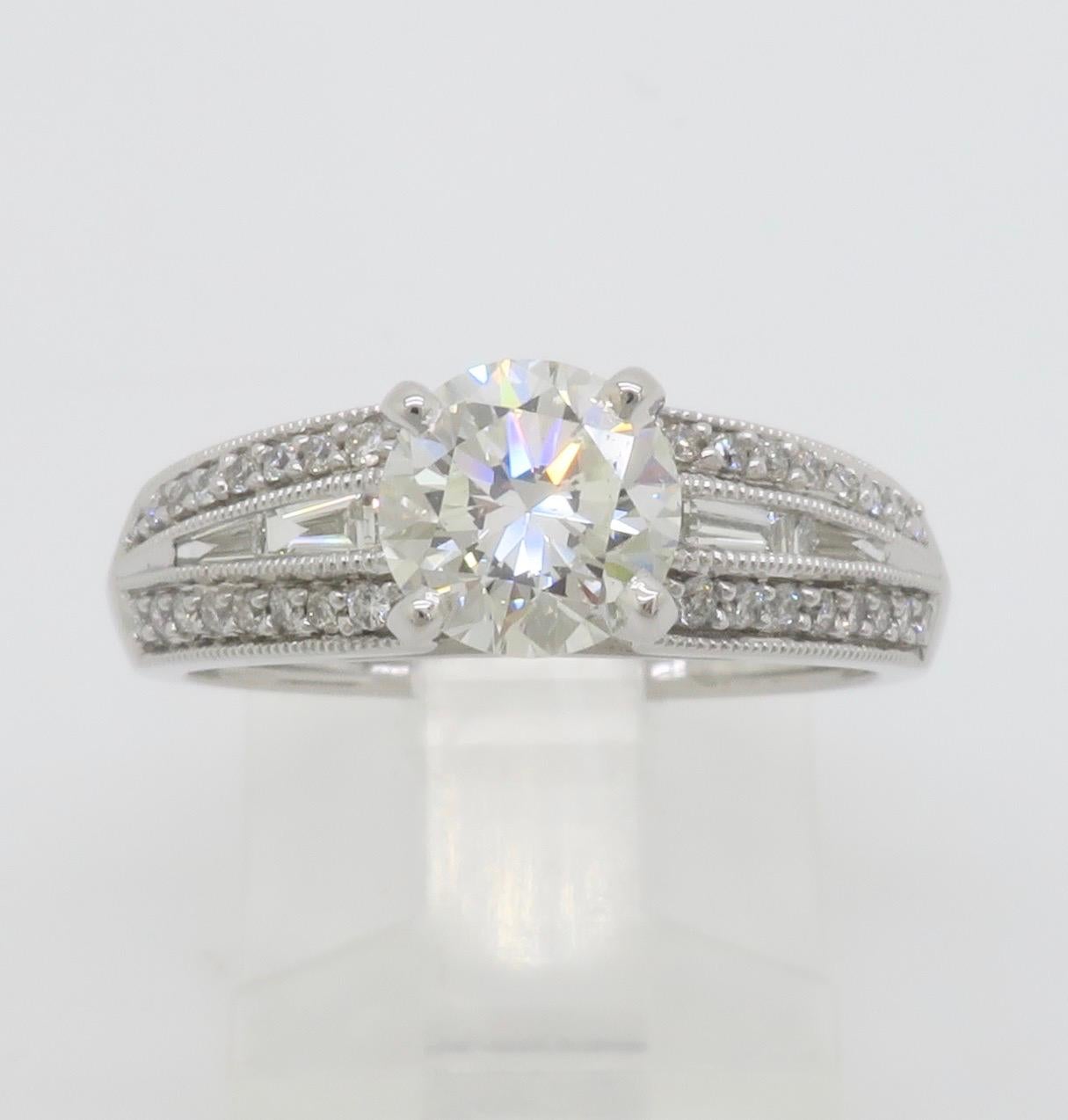 1.48CTW GIA Certified Round & Baguette Cut Diamond Ring For Sale 7