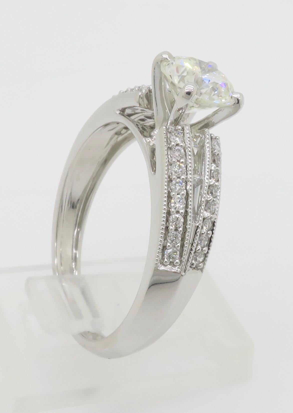 1.48CTW GIA Certified Round & Baguette Cut Diamond Ring For Sale 12