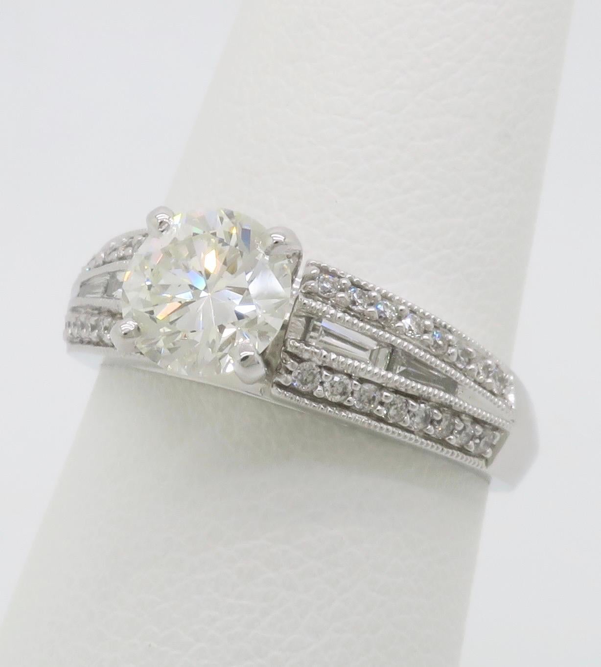 Women's 1.48CTW GIA Certified Round & Baguette Cut Diamond Ring For Sale