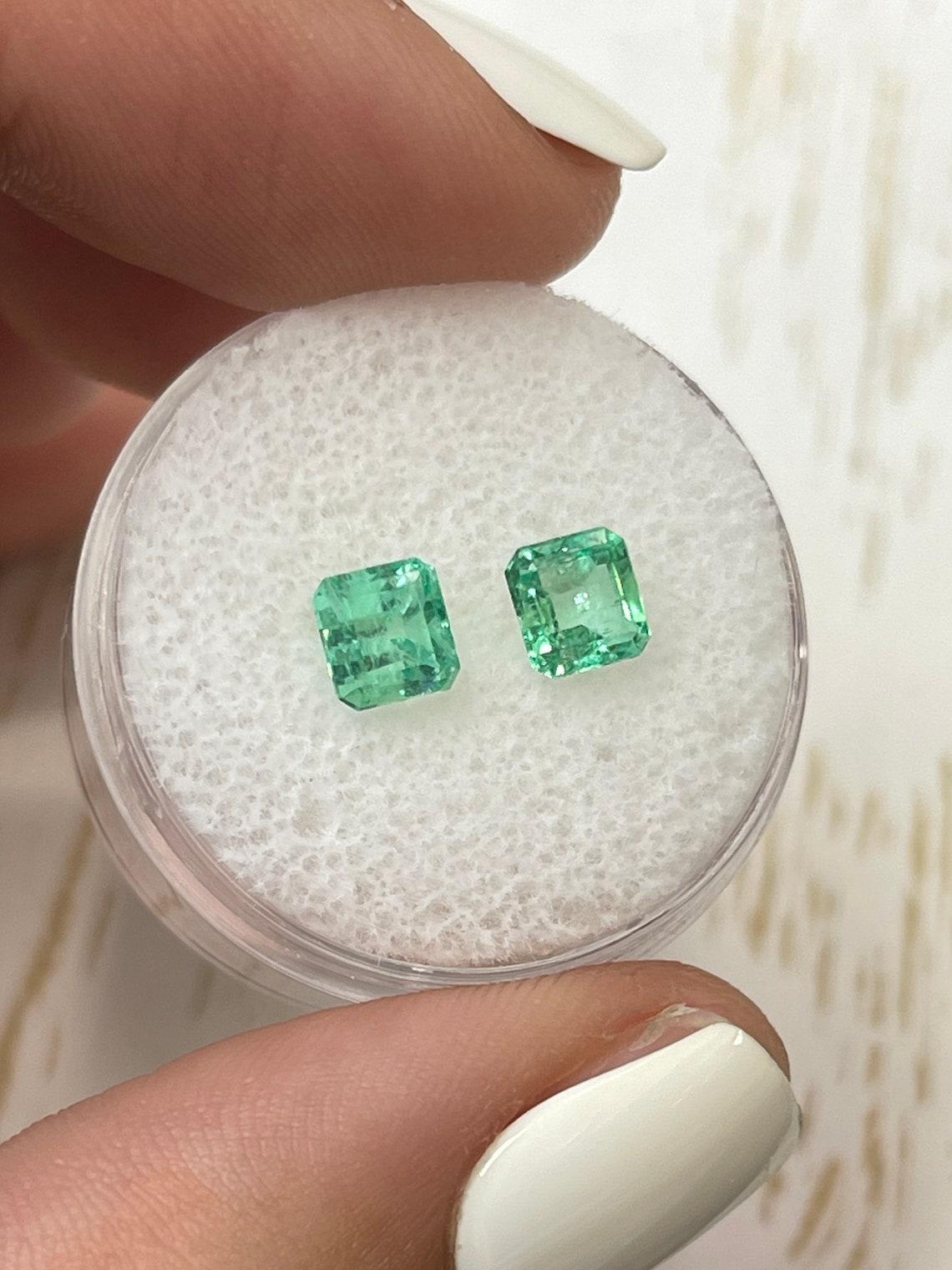Émeraudes de Colombie vertes vibrantes assorties de 1,48 cw 5x5, véritable taille Asscher Neuf - En vente à Jupiter, FL