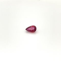 Rubis en forme de poire de 1,49 carat certifié par le GIA, sans chaleur