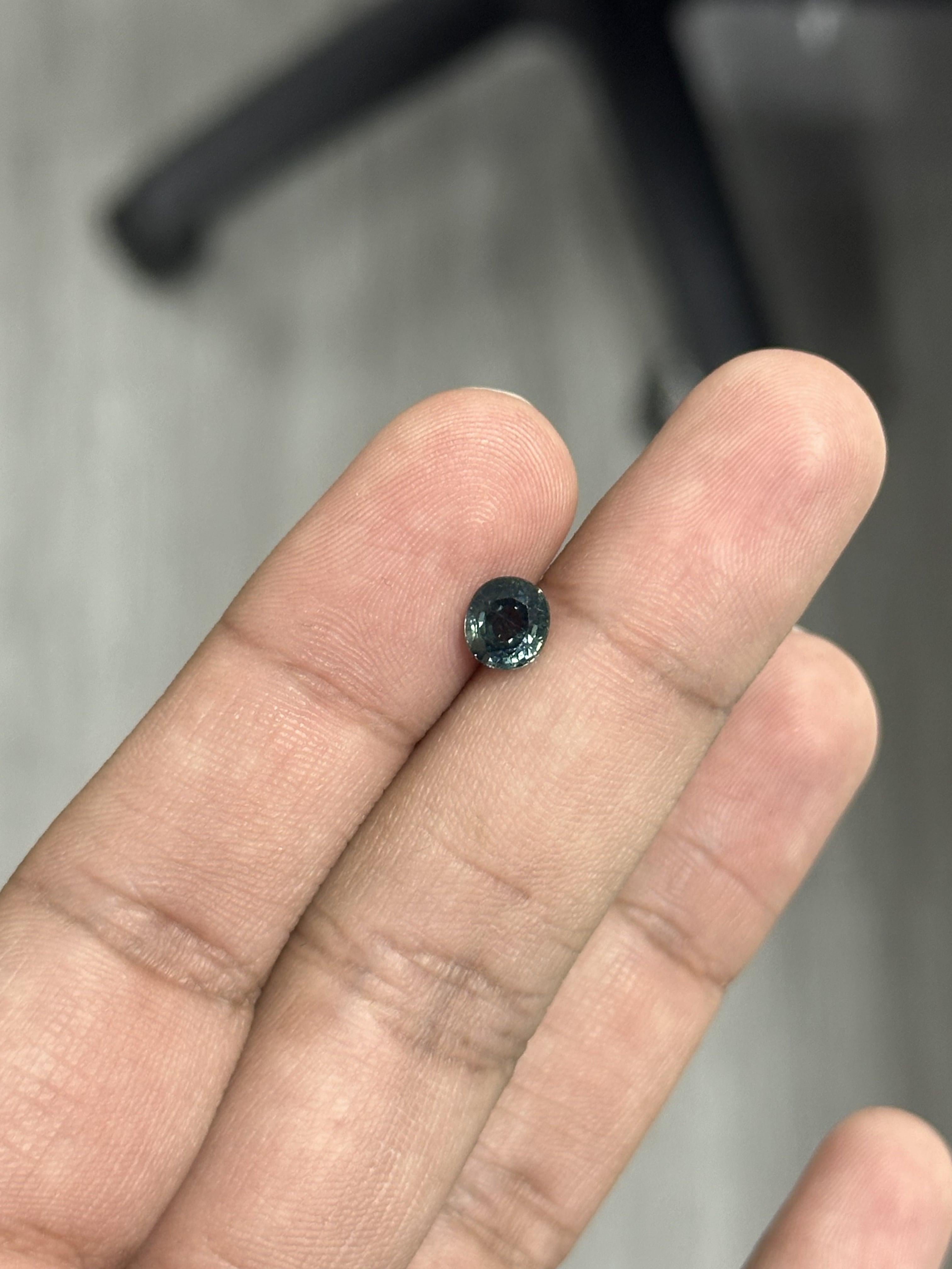1.49 Carat Oval Shaped Teal Sapphire In condizioni Nuovo in vendita a Bangkok, TH