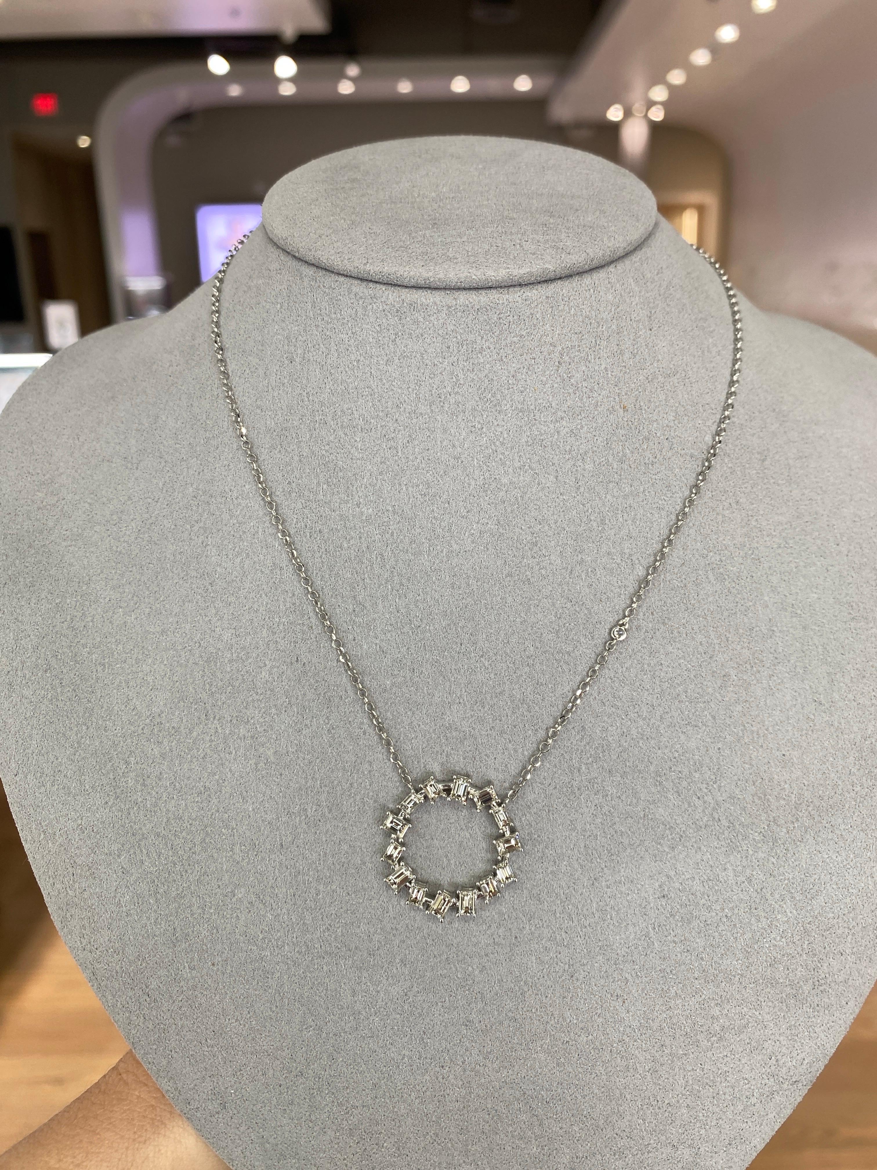 1,49 Karat Gesamtgewicht Baguette-Diamant-Halskette mit rundem Anhänger für Damen oder Herren