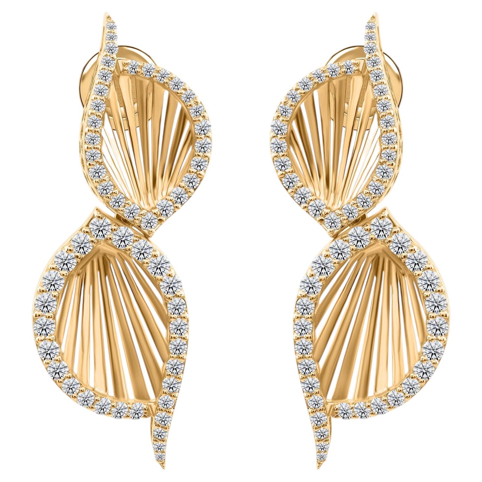 Boucles d'oreilles pendantes en forme de feuille, ornées d'un diamant de 1,49 carats, en or jaune 18 carats ajouré et sculptural