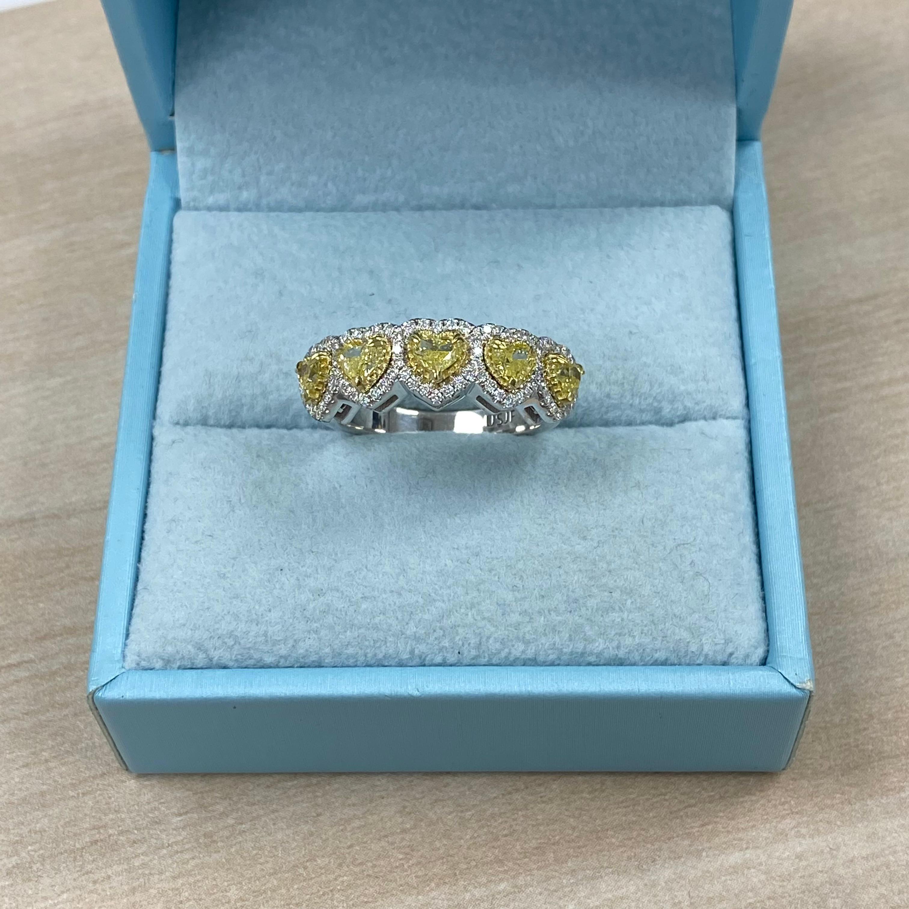 1.49 Karat herzförmiger gelber Diamant-Halo-Ehering 14K Weißgold im Angebot 3