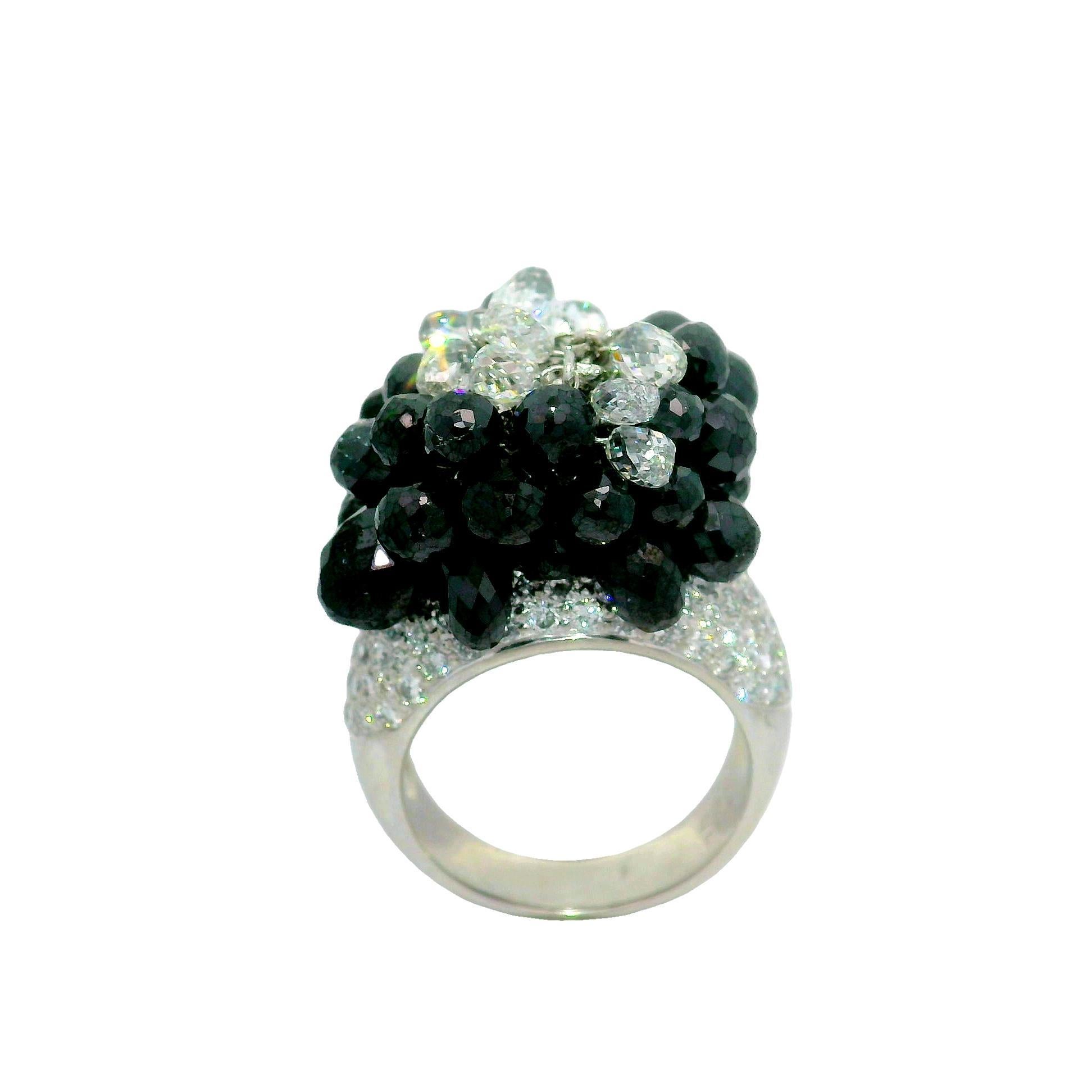 Bague à pompon en platine avec diamants briolette de 14,90 carats Excellent état - En vente à Beverly Hills, CA