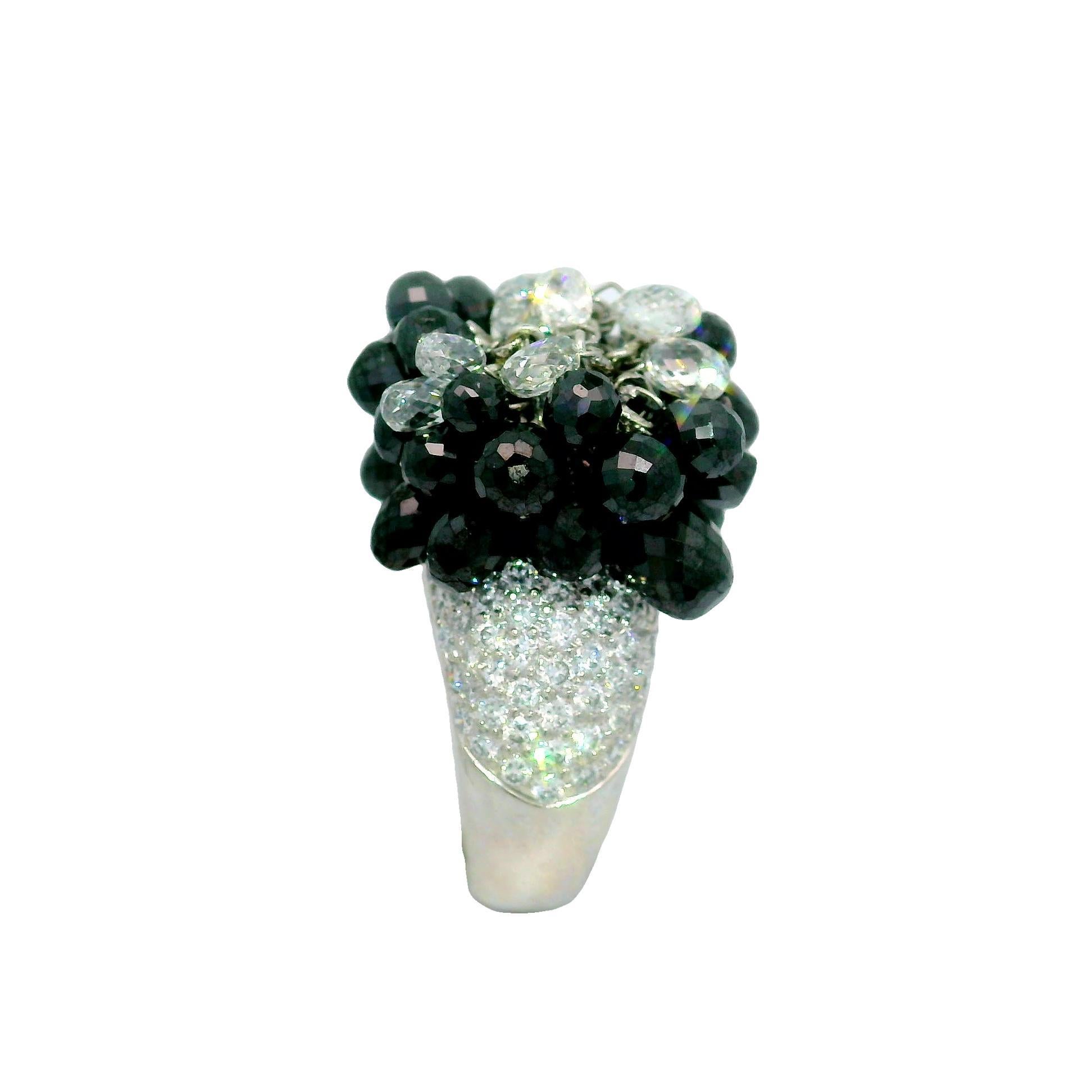 Bague à pompon en platine avec diamants briolette de 14,90 carats Pour femmes en vente