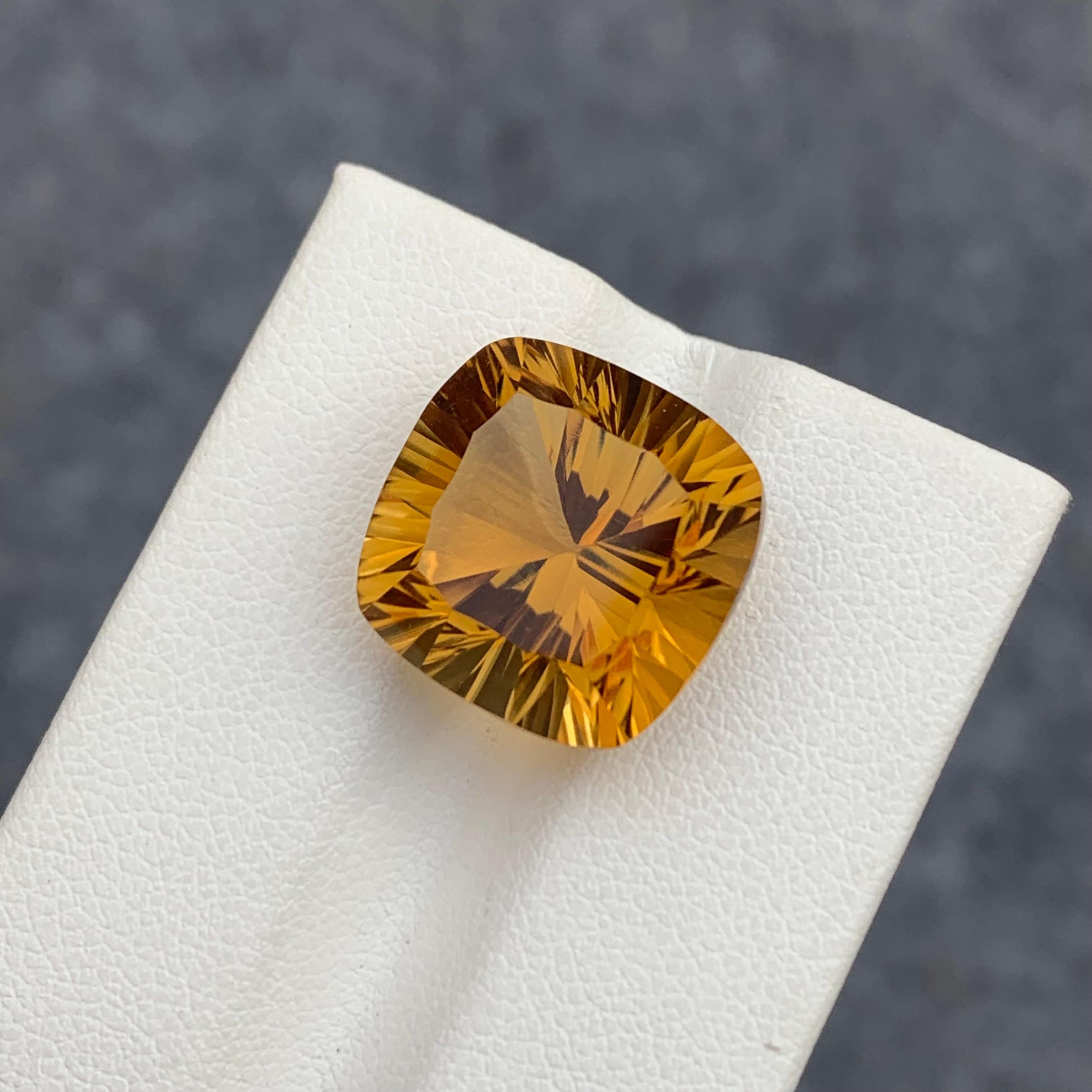 14.90 Carat Natural Loose Citrine Square Shape Gem For Necklace Jewellery  For Sale 1