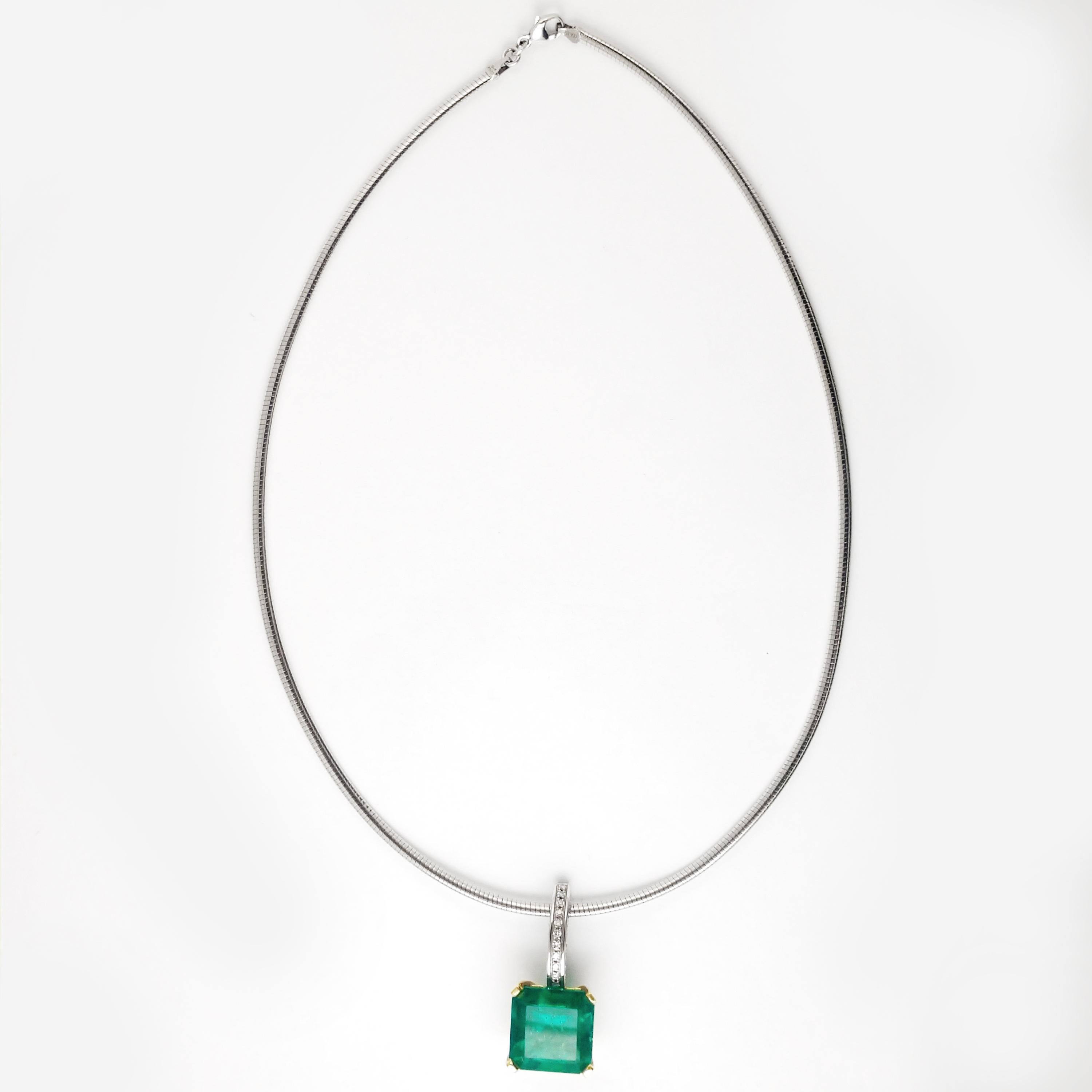 Contemporary 14.90Ct Colombian Green Emerald and Diamond Slide Pendant by Cornelis Hollander For Sale
