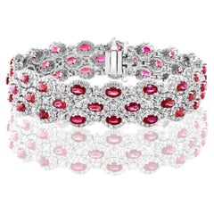 Bracelet à 3 rangées de diamants et rubis de taille ovale de 14,91 carats en or blanc 14 carats