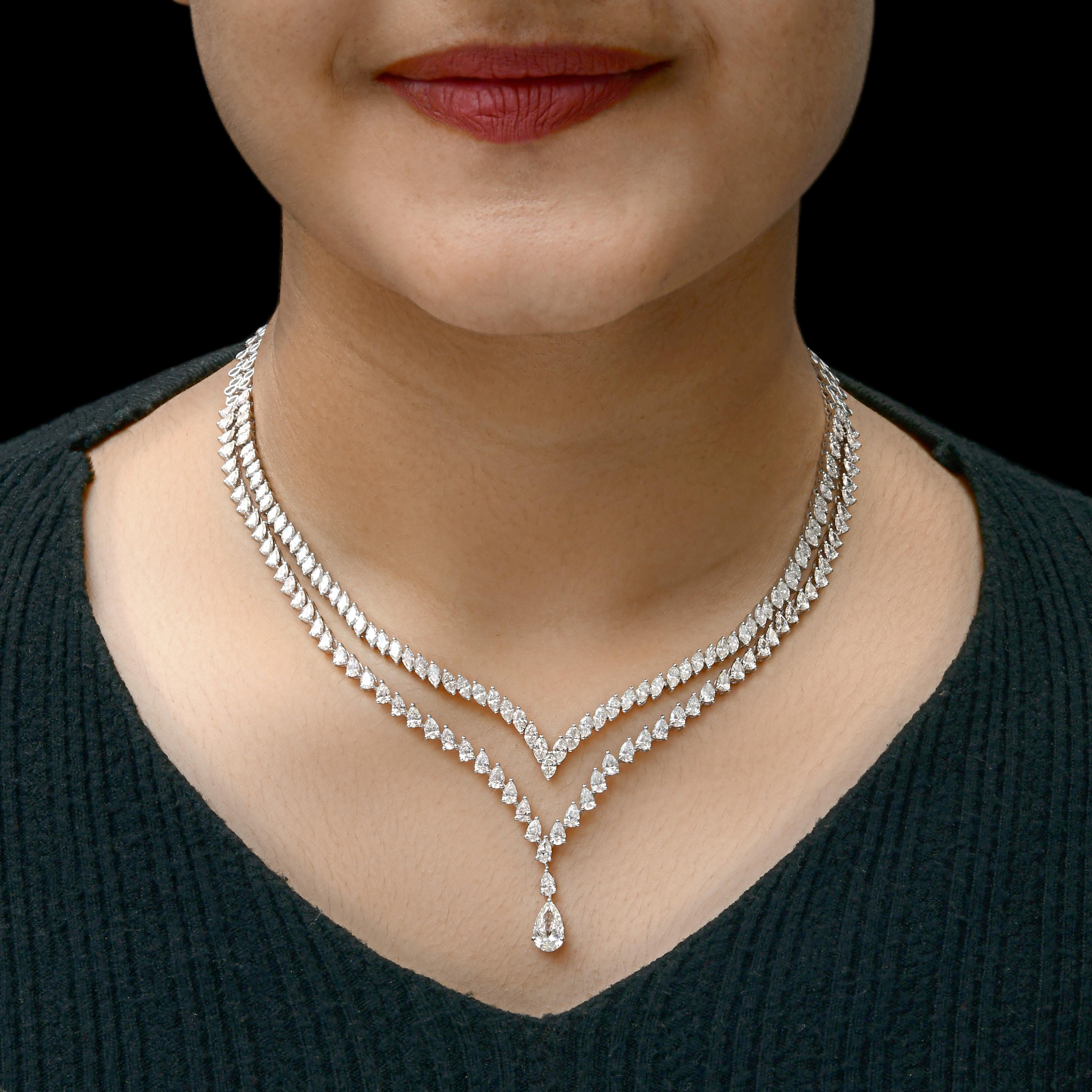 14.91Ct Multi Shape Natural Diamond Double Strand Necklace For Bride 14K Gold.
Ce superbe collier présente une double couche de pierres étincelantes taillées en marquise et en goutte d'eau, créant une gracieuse silhouette en forme de V qui accentue
