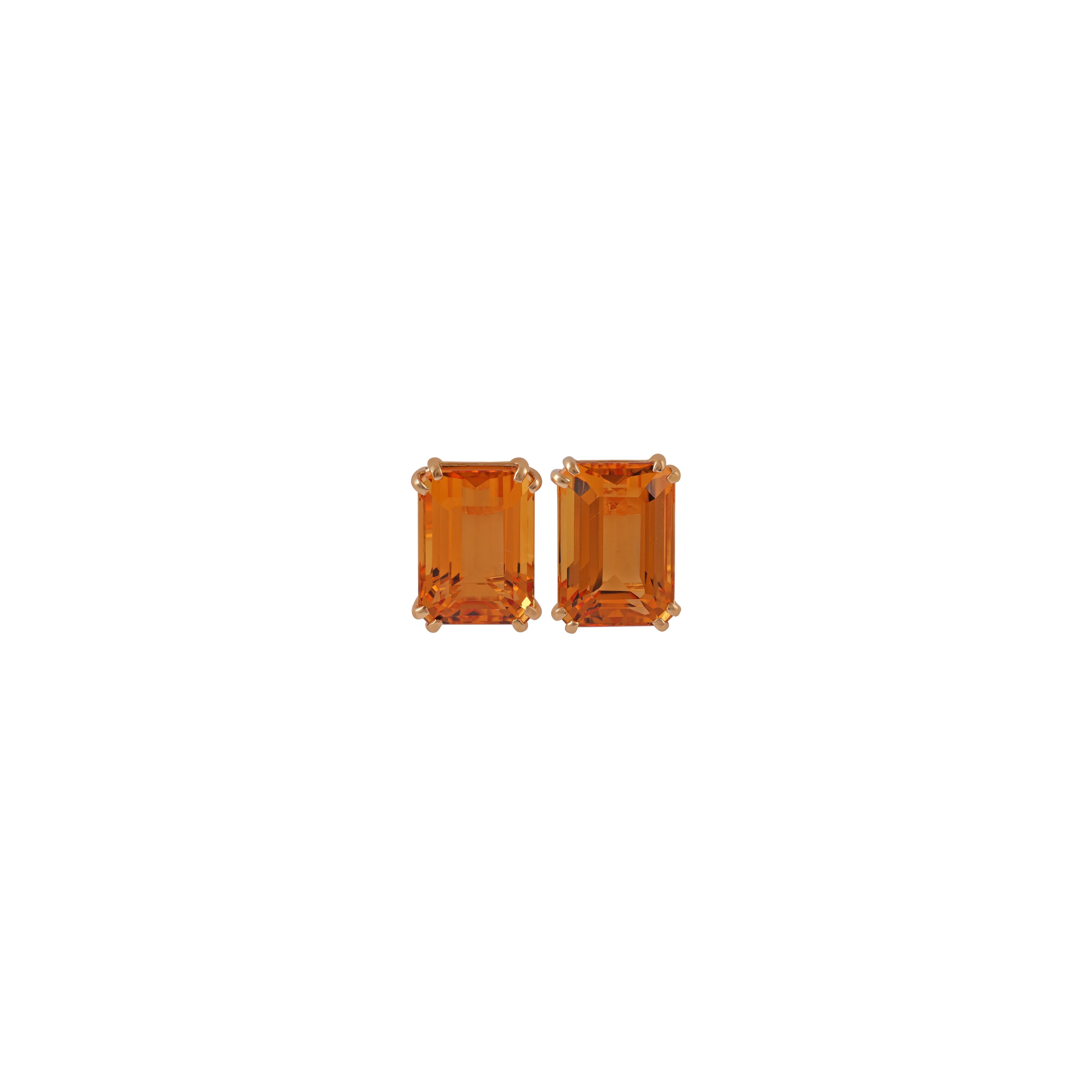 Classic and simple chic stud earrings, totally handmade in 18 kt gold setting with 4 prongs a nice and clean Citrine.
Gold - 3.39gm
Citrine - 14.94 Carat
