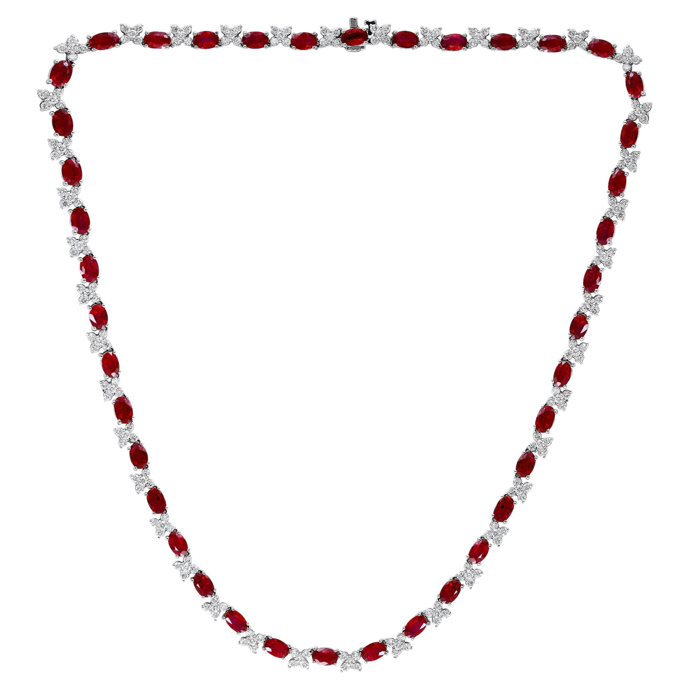 Collar de Tenis de Oro Blanco de 18 quilates con Rubíes y Diamantes talla oval de 14,95 quilates