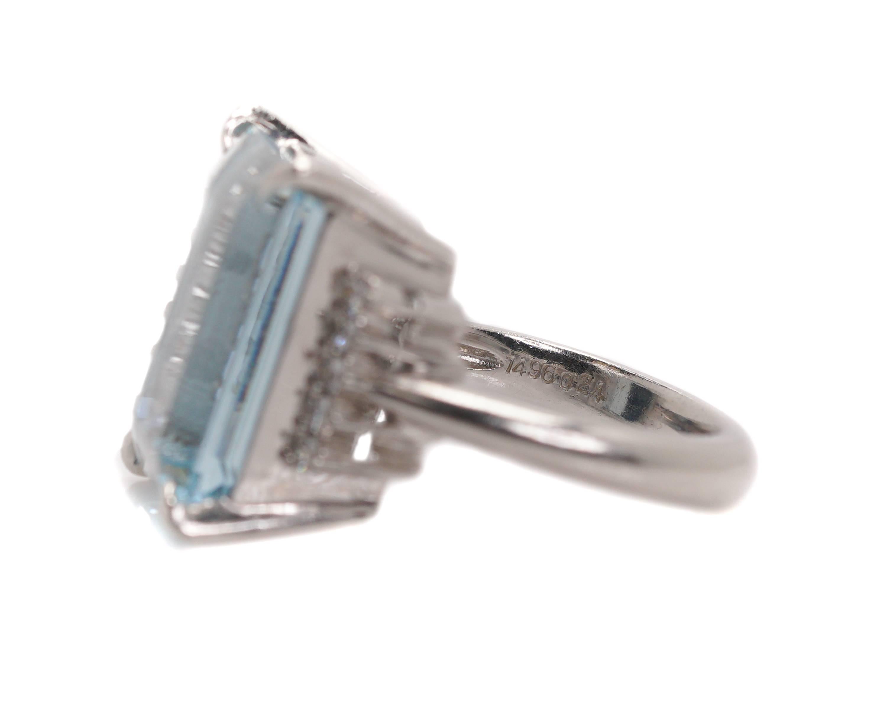 14.96 Carat Aquamarine and Diamond Platinum Ring 3
