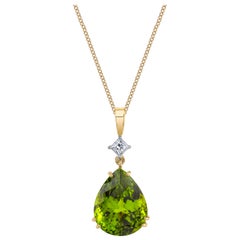 14.96 ct. Peridot 
Diamond, 18k Yellow 
White Gold, Teardrop Pendant Necklace