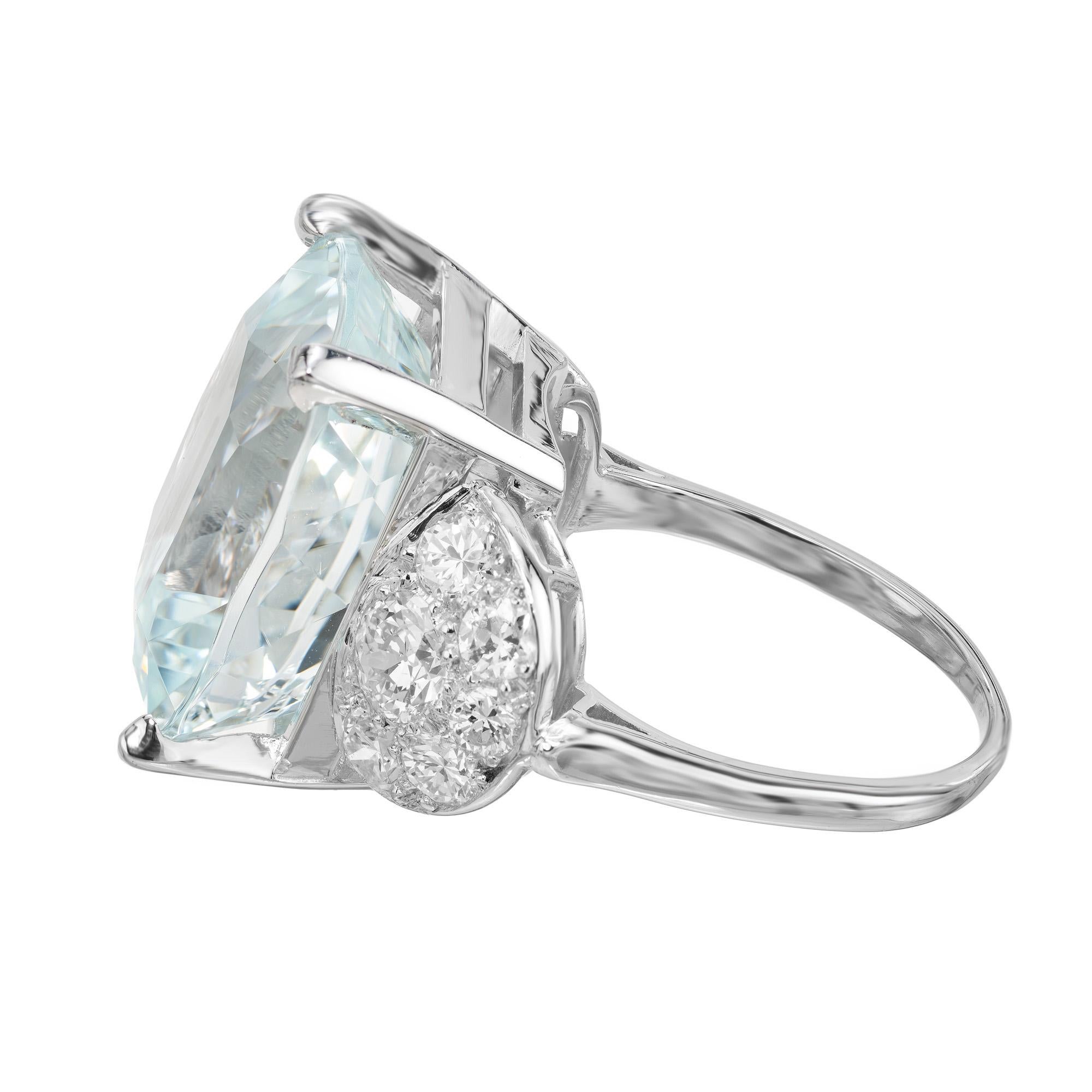 Bague de fiançailles en platine avec diamant bleu clair aigue-marine de 14,98 carats Excellent état - En vente à Stamford, CT