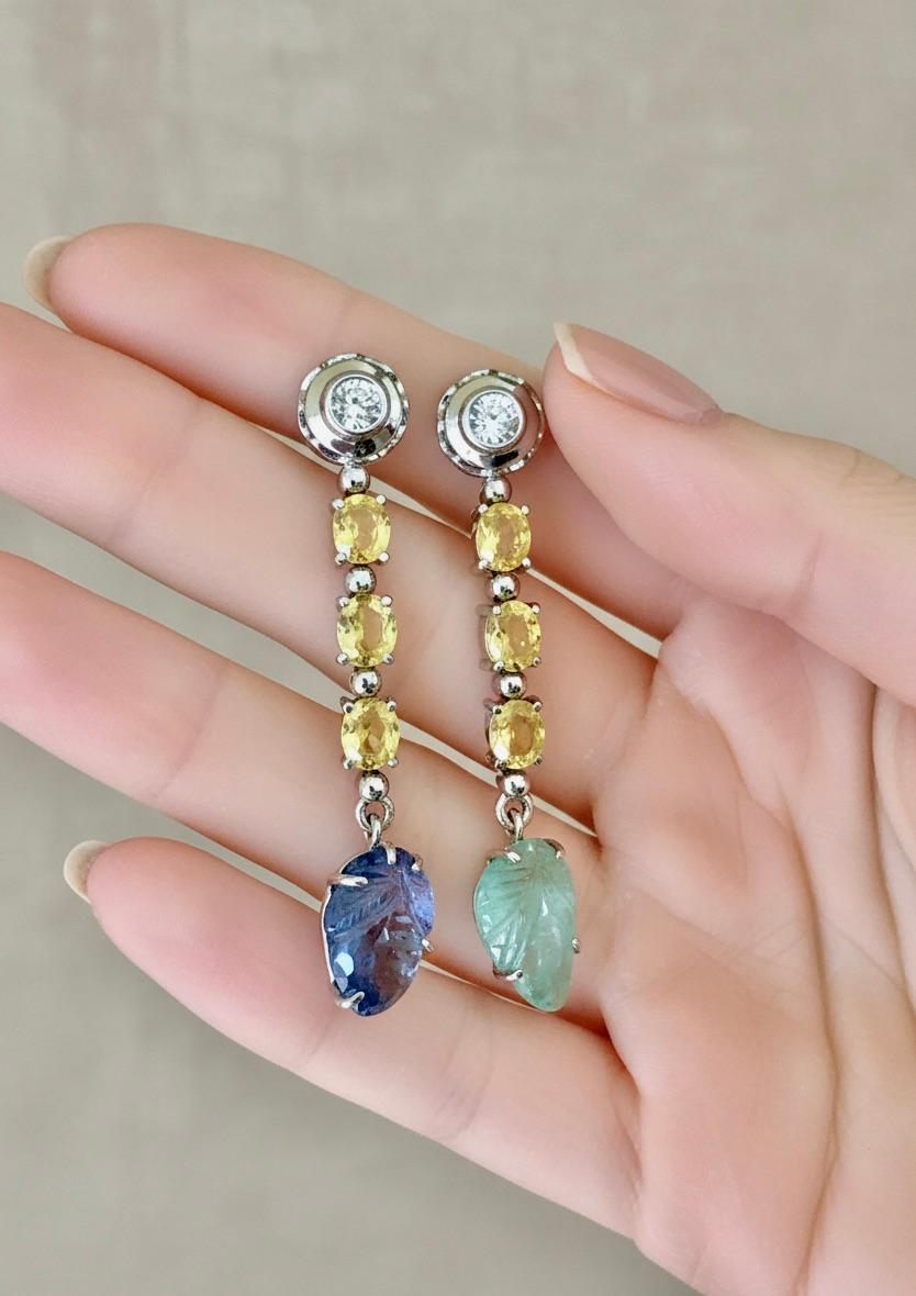 Orecchini a goccia in oro 18 carati con smeraldo zaffiro e diamanti da 14,98 carati in vendita 1