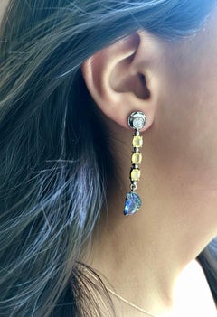 14.98 Carats Sapphire Emerald and Diamond Drop 18 Karat Gold Earrings