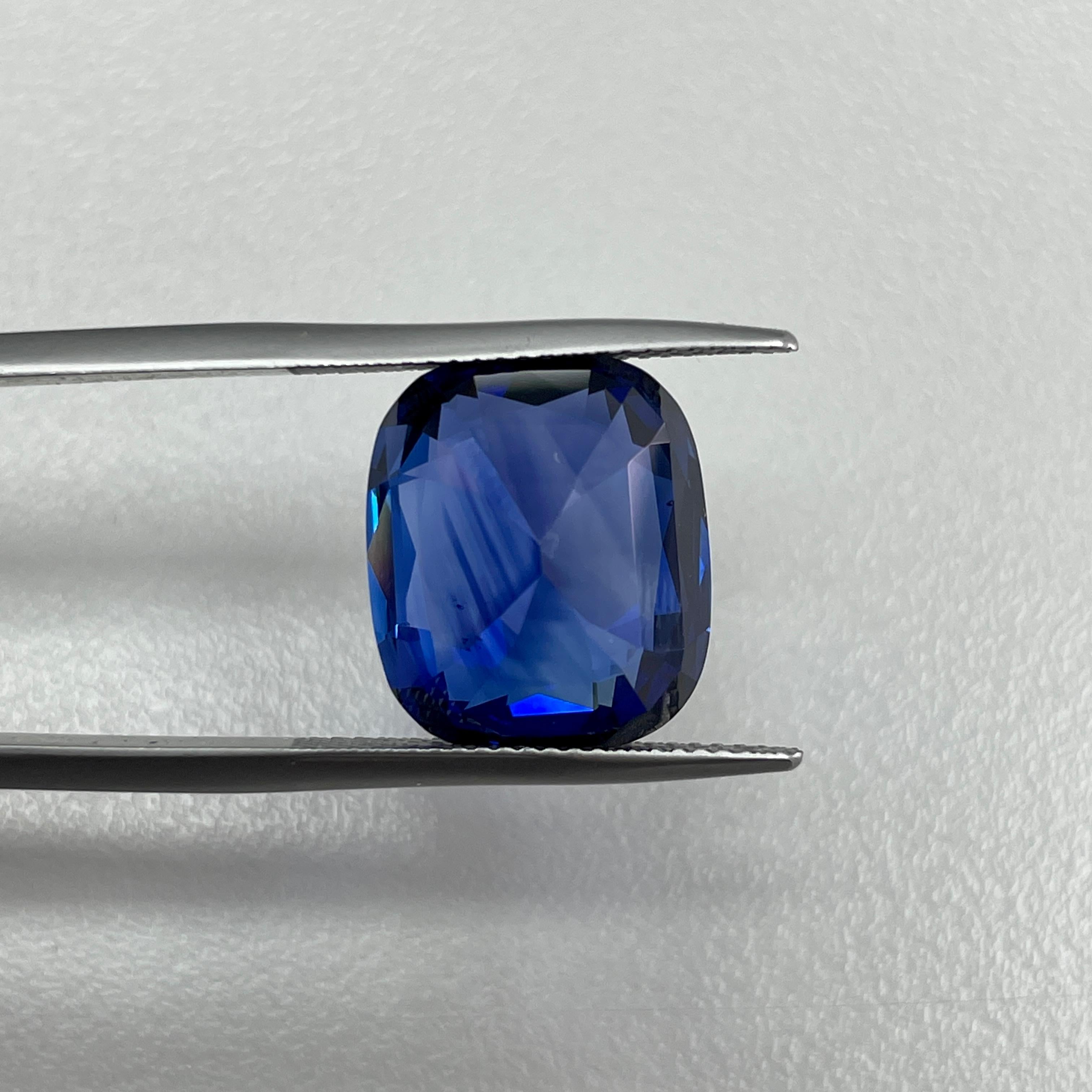 14.98Ct blue sapphire with fair clarity (fully eye clean). Also has excellent cutting and good polish to show a velvety shine, would look lovely in jewelry.
We can help you make your dream jewelry piece with this. 