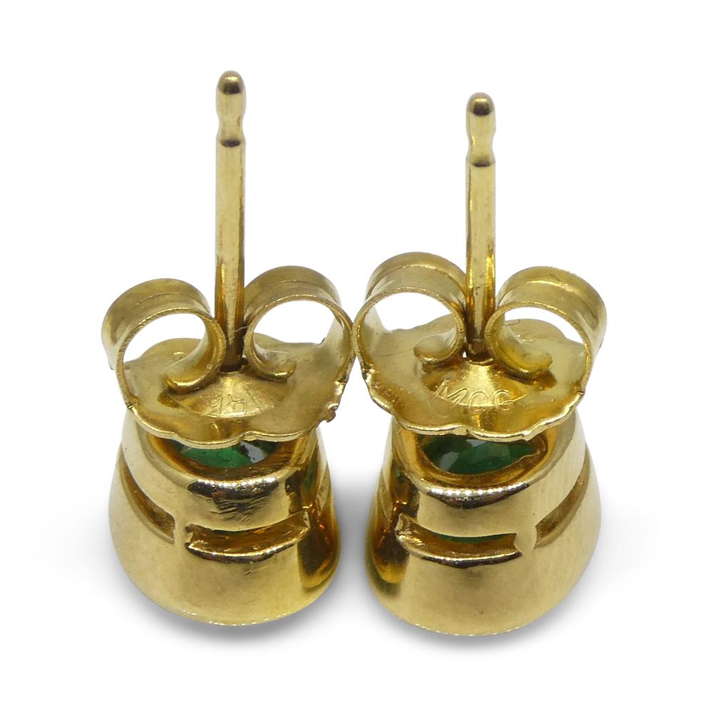 Clous d'oreilles en or jaune 18 carats avec émeraudes de Colombie de 1,49 carat en vente 8