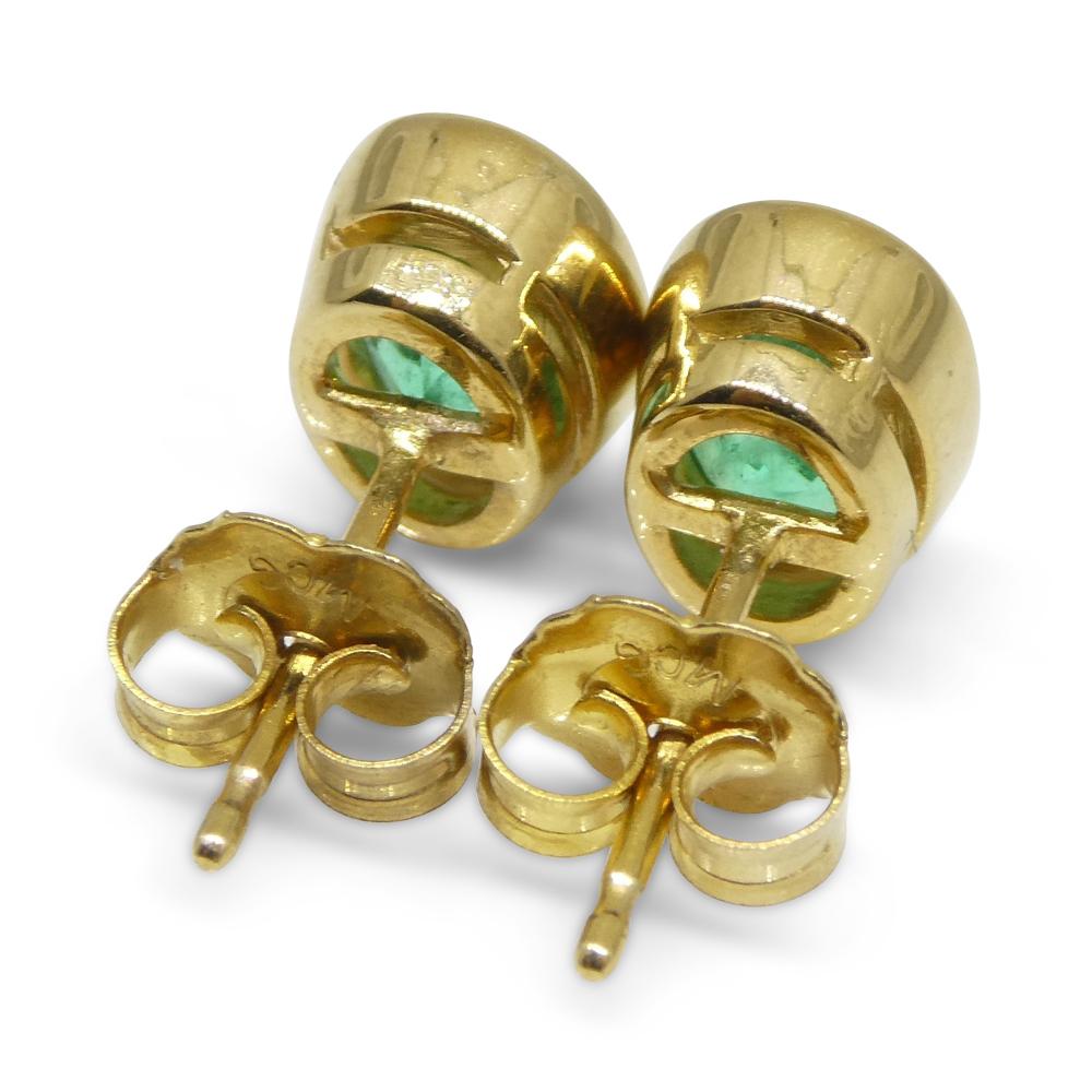 1.49ct Colombian Emerald Stud Earrings set in 18k Yellow Gold For Sale 3