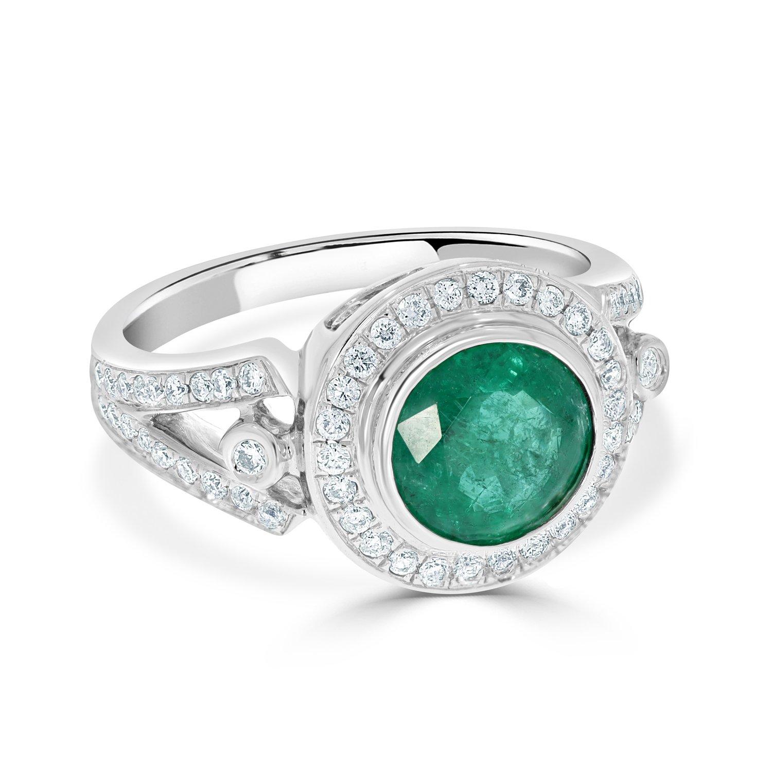 1.49ct Emerald Rings with 0.40Tct Diamonds Set in 14k White Gold In New Condition For Sale In New York, NY