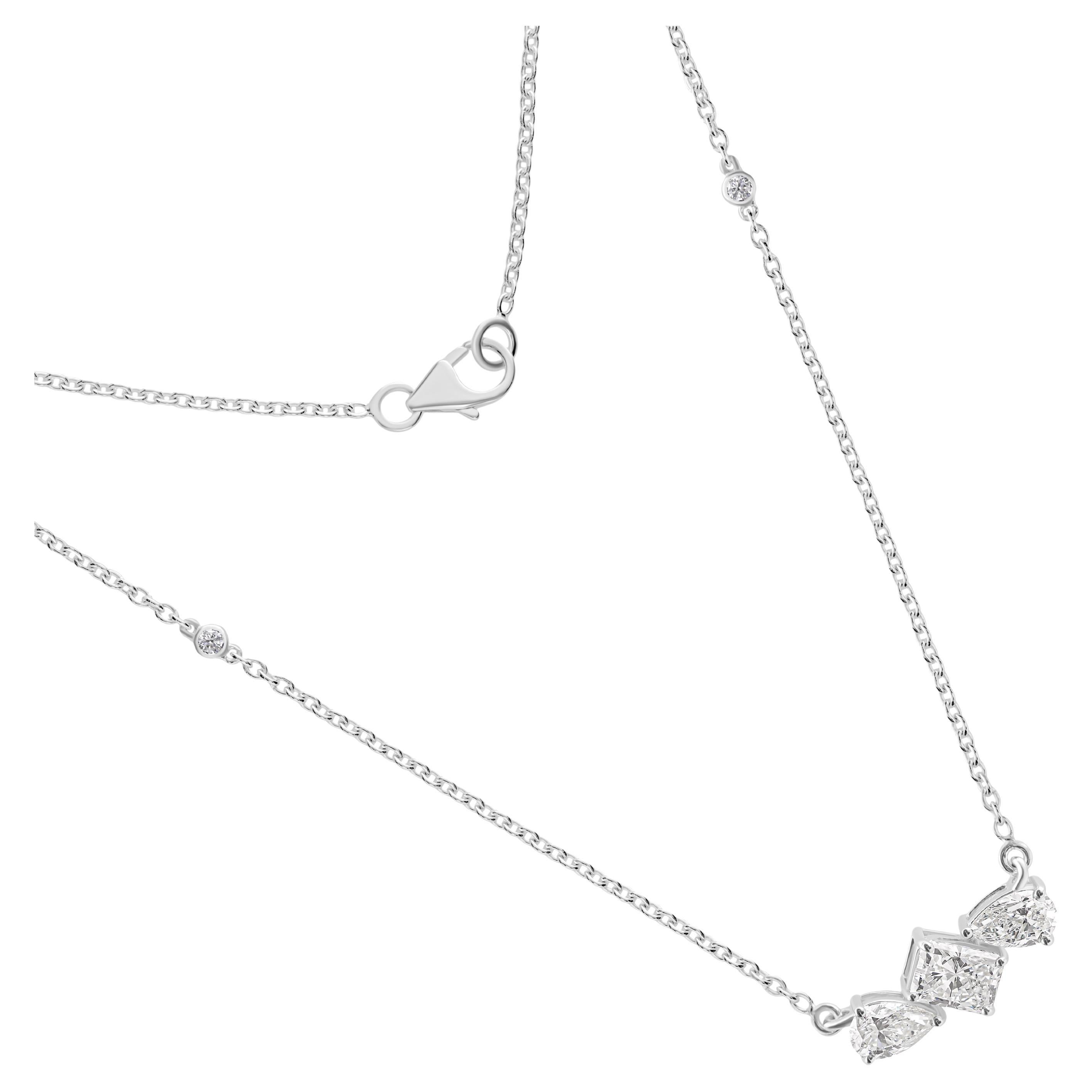 Collar de cadena con colgante de diamantes talla mixta pera SI/H de 1,49 qt Oro blanco de 14 quilates en venta