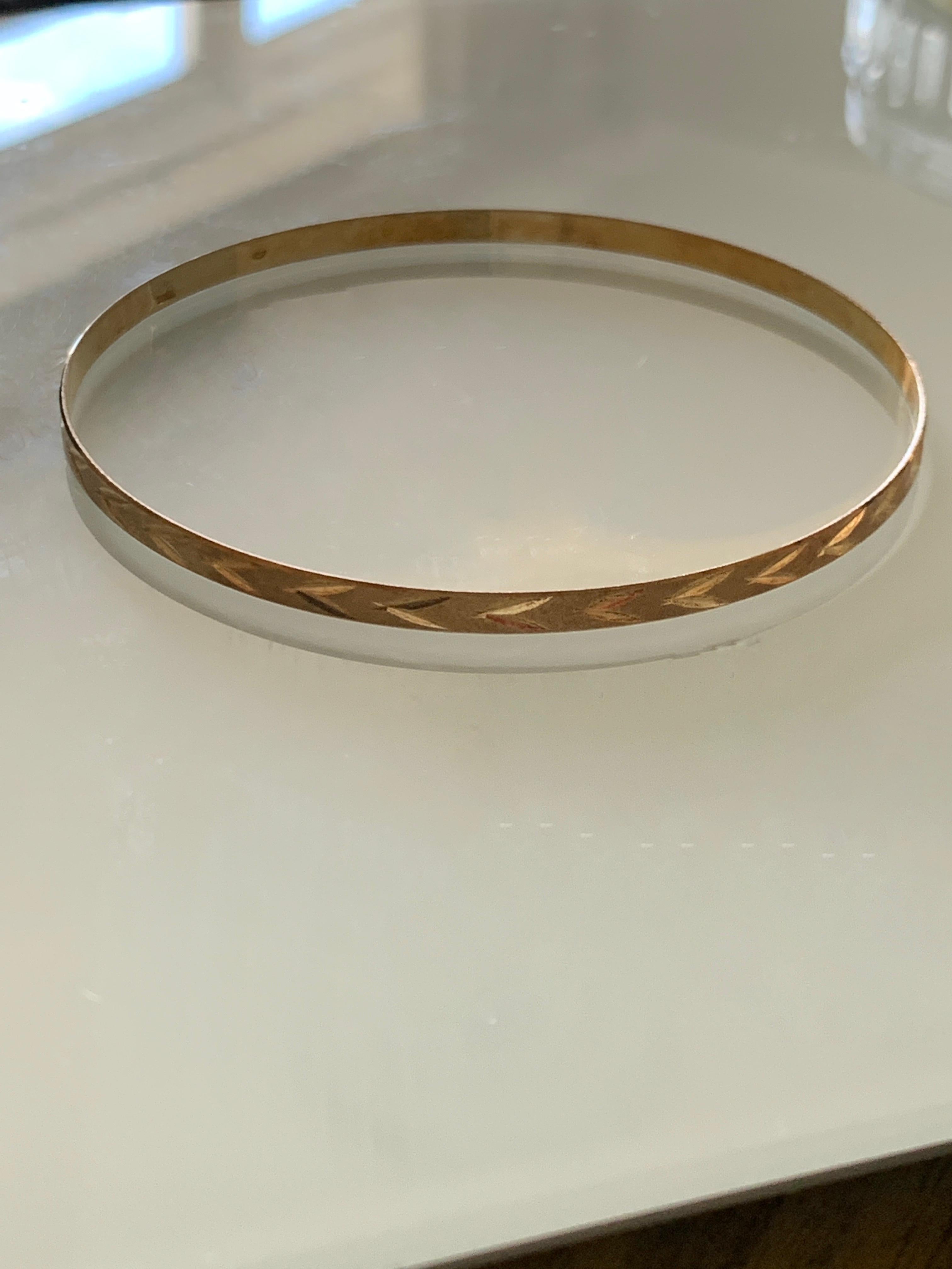 Bangle vintage in oro 14ct 585 In condizioni buone in vendita a London, GB