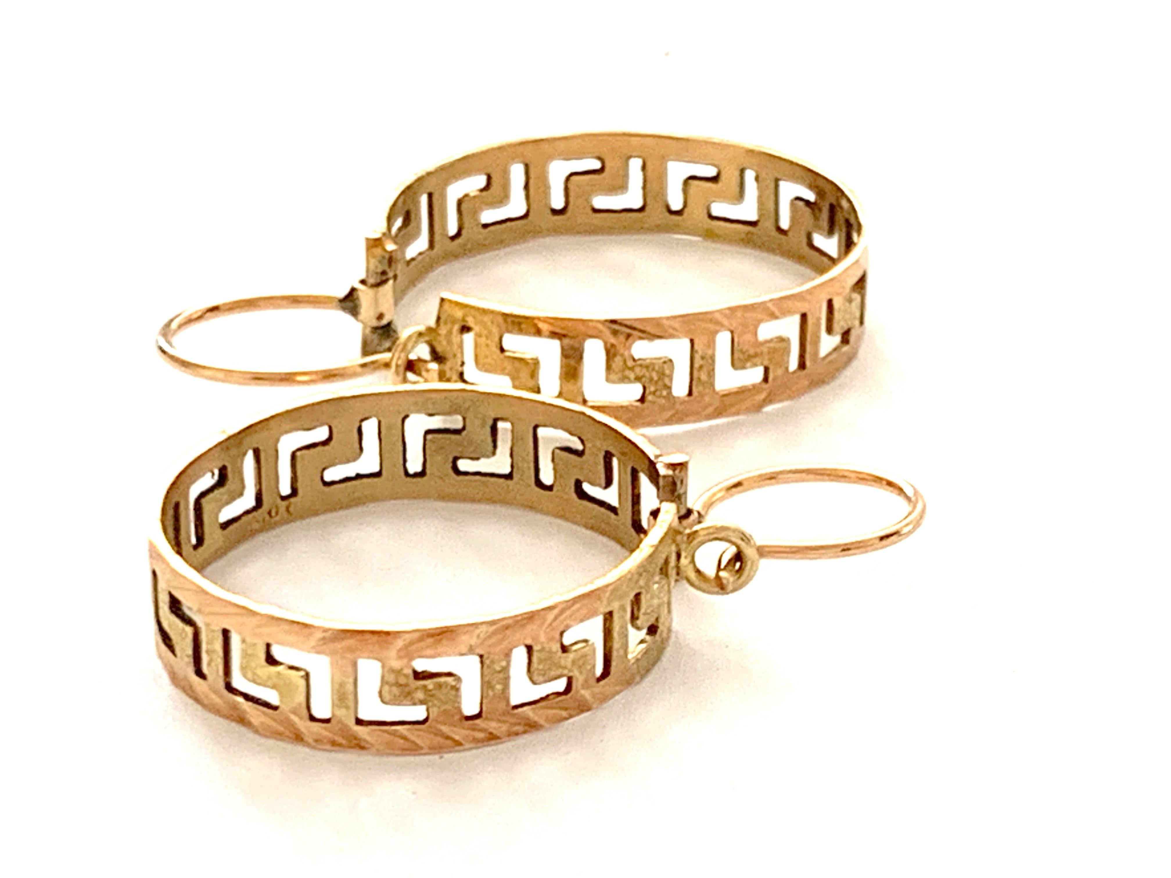 14ct 585 Gold Greek Key Earrings In Good Condition For Sale In London, GB