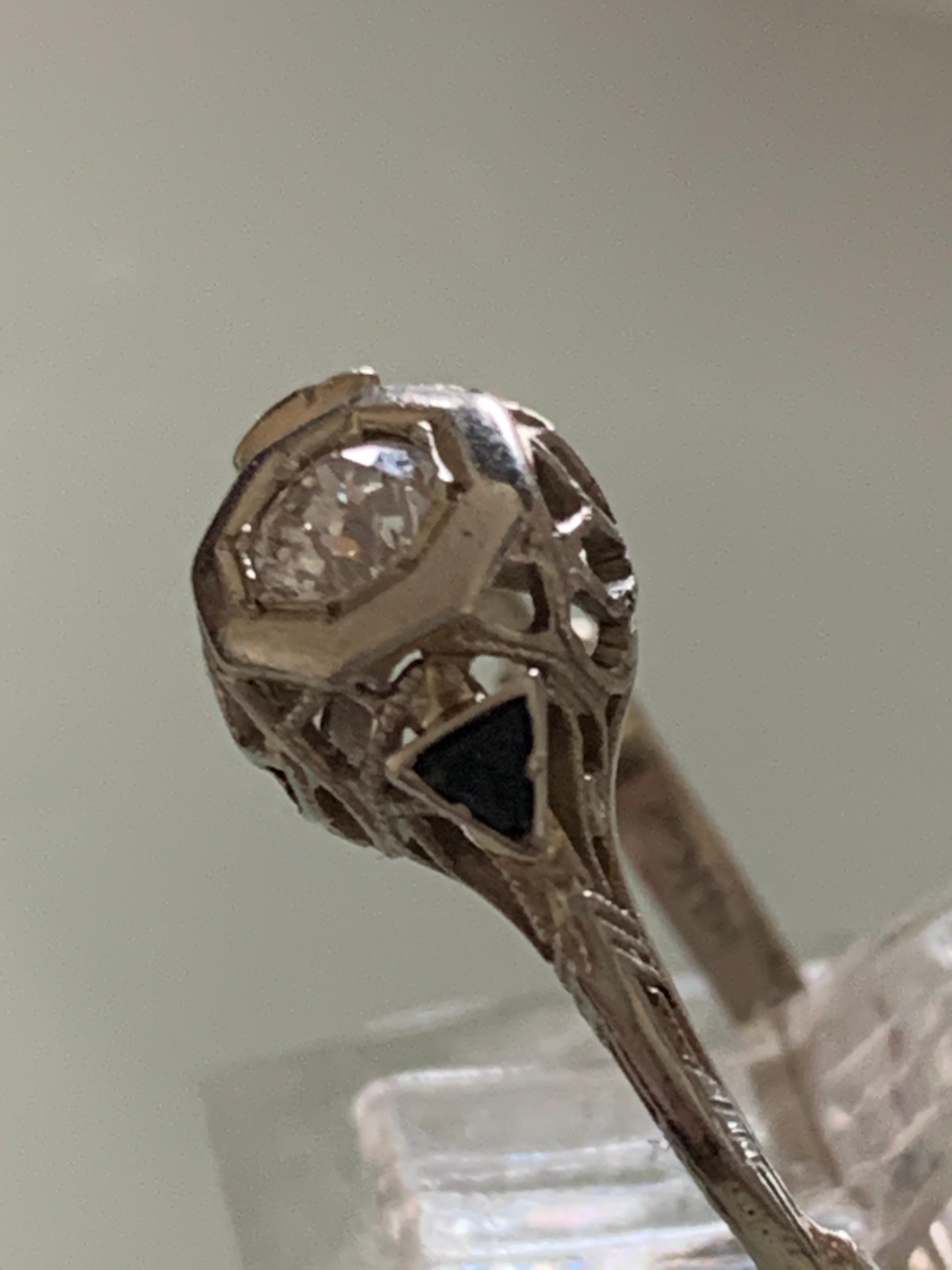 14ct 585 White Gold 0.25 Carat Diamond Ring In Good Condition For Sale In London, GB