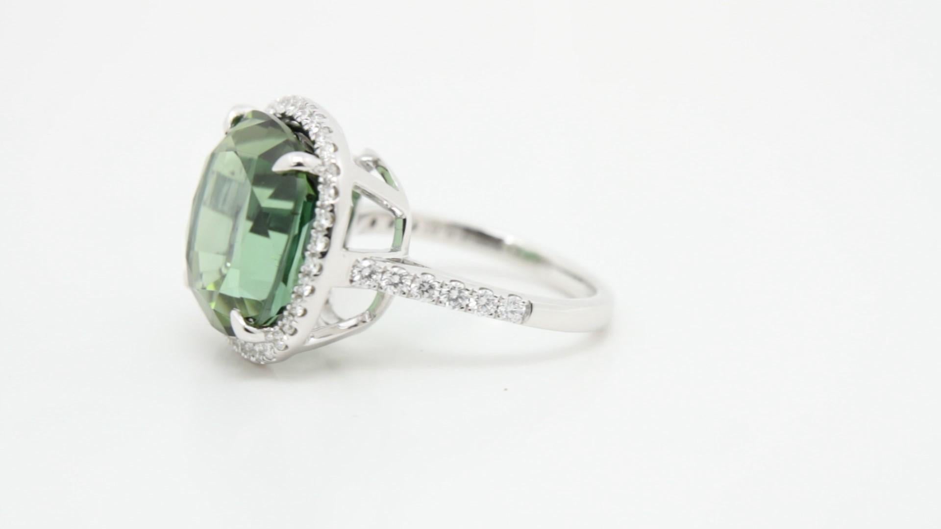Modern 14ct Afghan Tourmaline & Diamond Cocktail Ring in 18K White Gold For Sale
