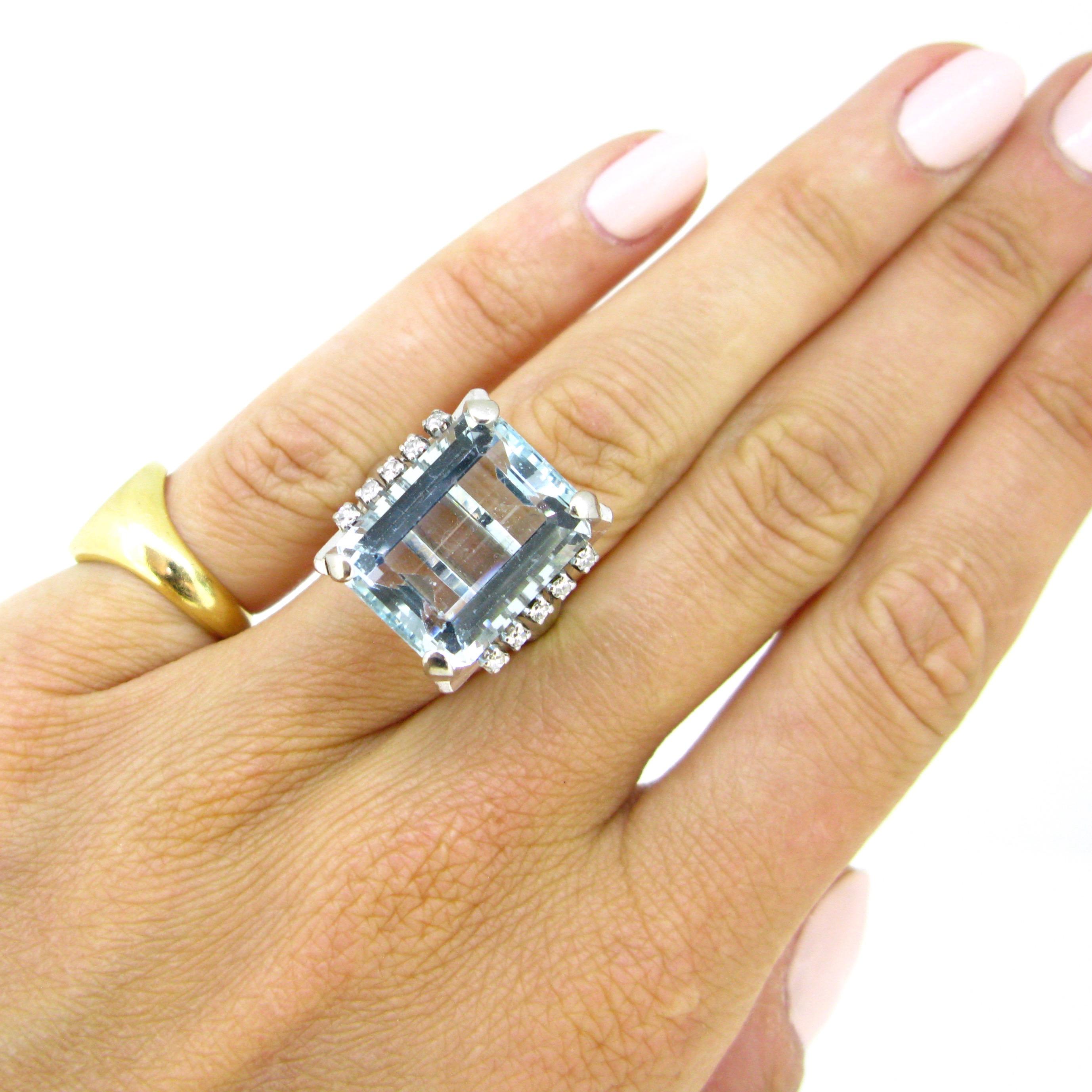 14 Carat Aquamarine Diamonds White Gold Cocktail Fashion Ring 2