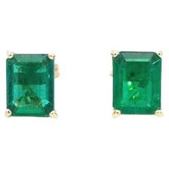 1.4ct Emerald Earrings in 18k Yellow Gold
