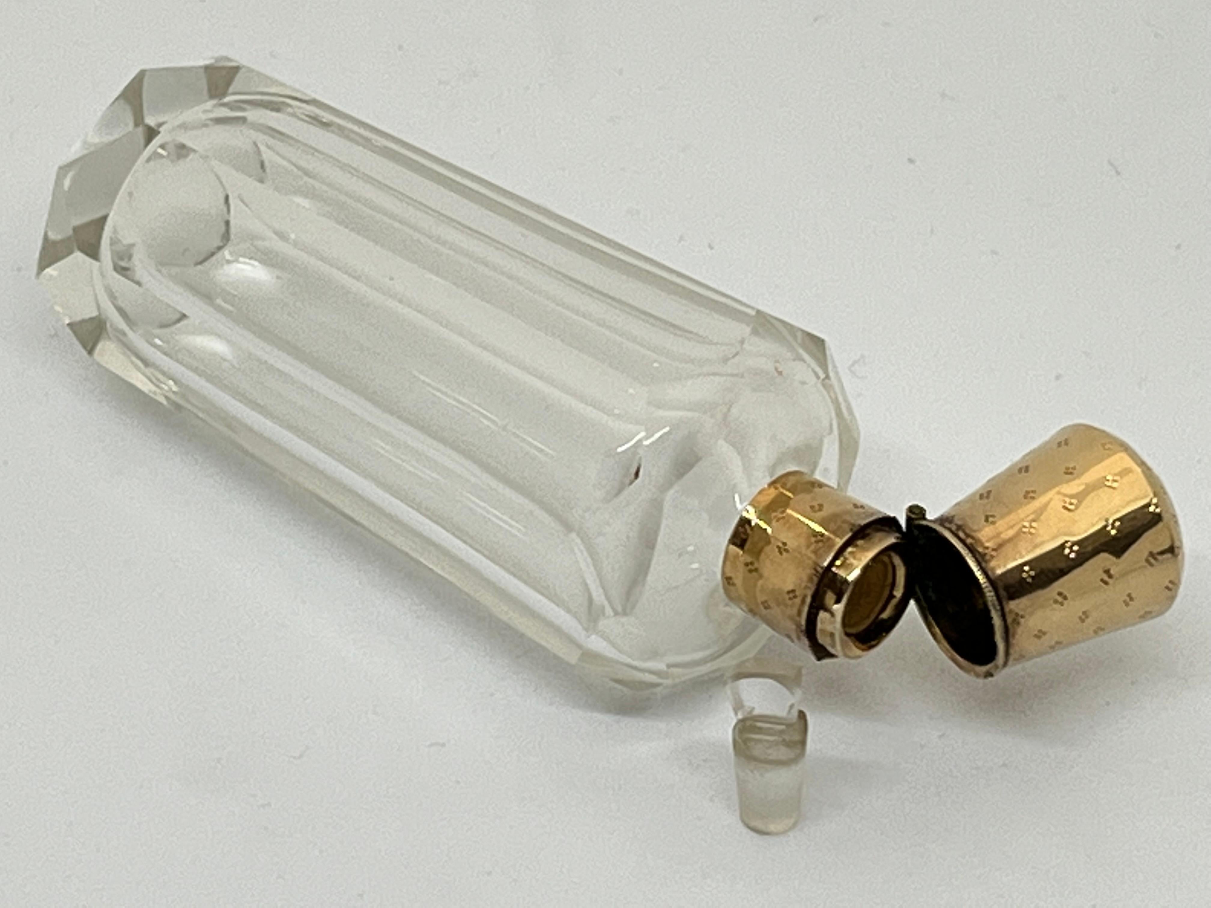 14ct Gold and Glass Scent Bottle, Dutch, Mid-Nineteenth Century 2