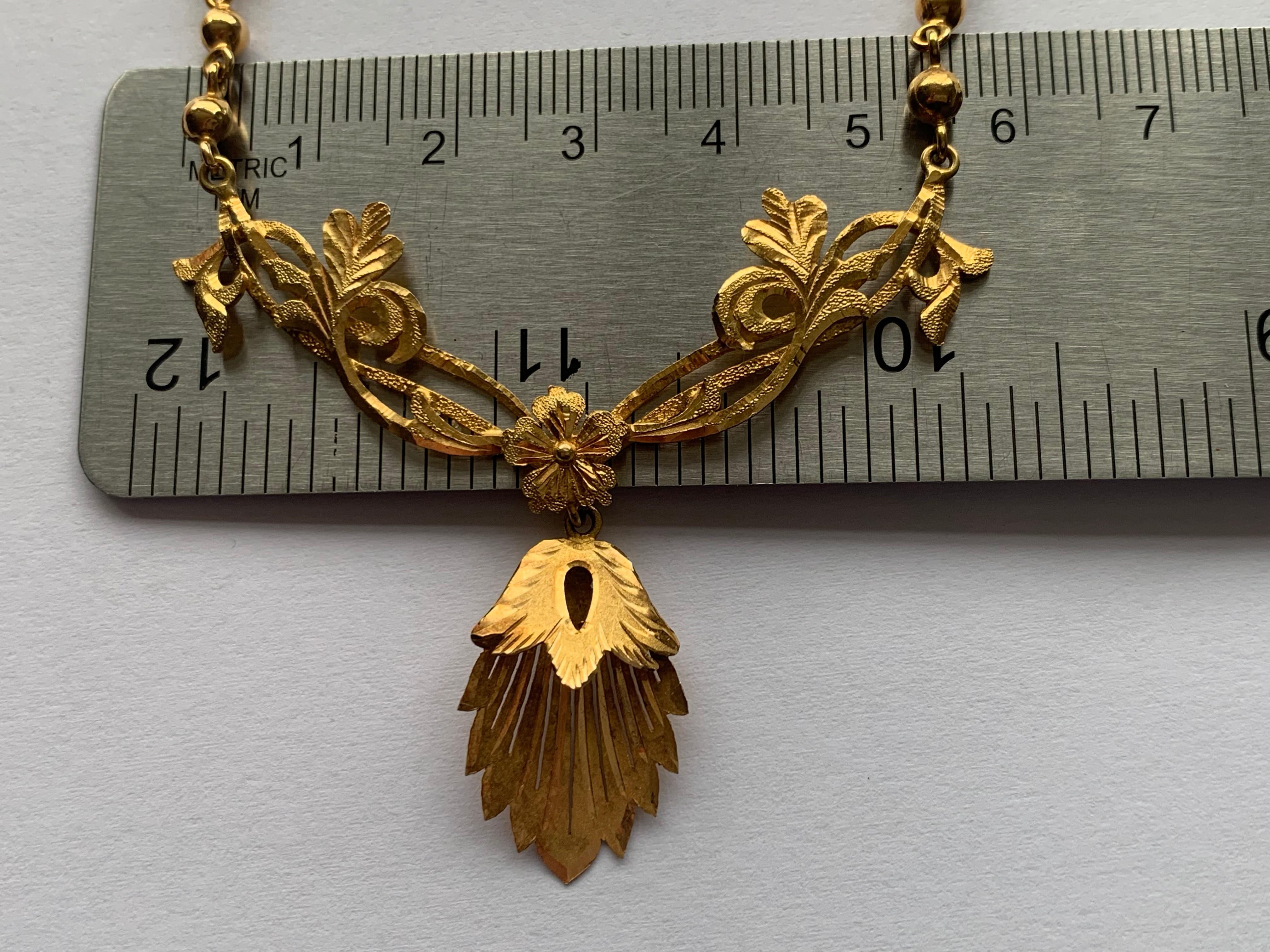 14ct Gold Antique Necklace For Sale 2