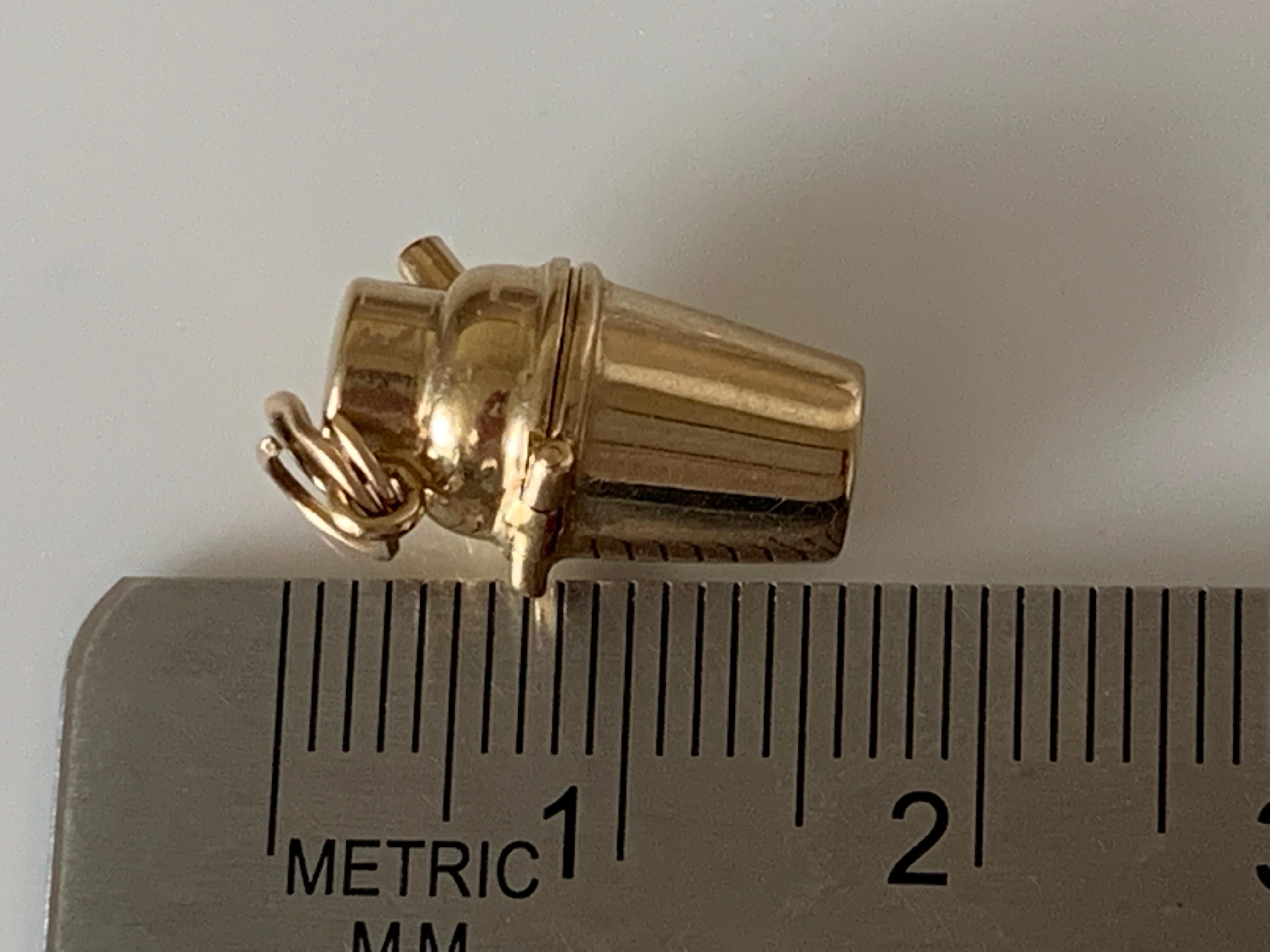 14ct Gold Pop Up Devil Cocktail Shaker Vintage Charm 4