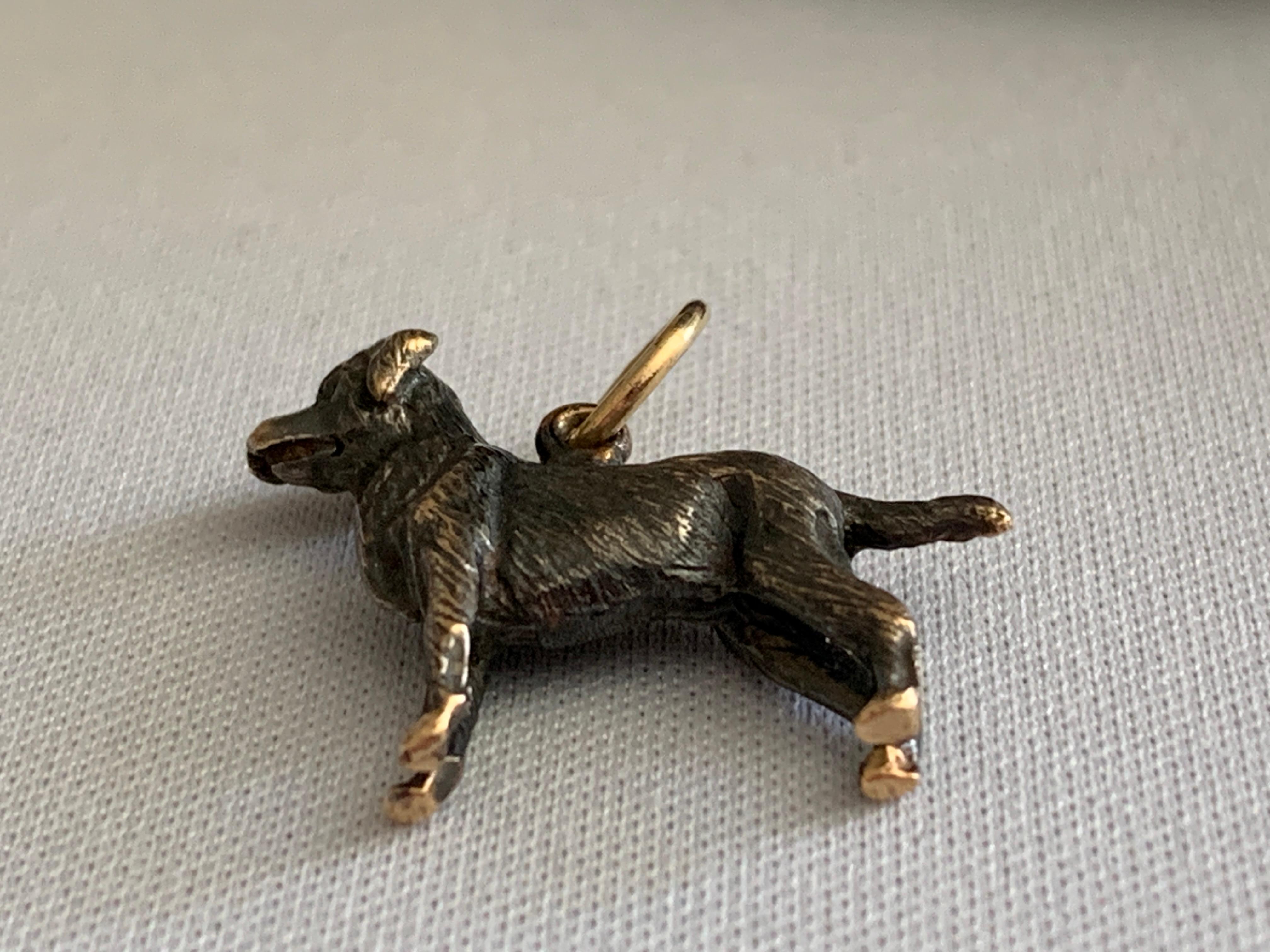 14ct Gold Retriever dog Pendant For Sale 1