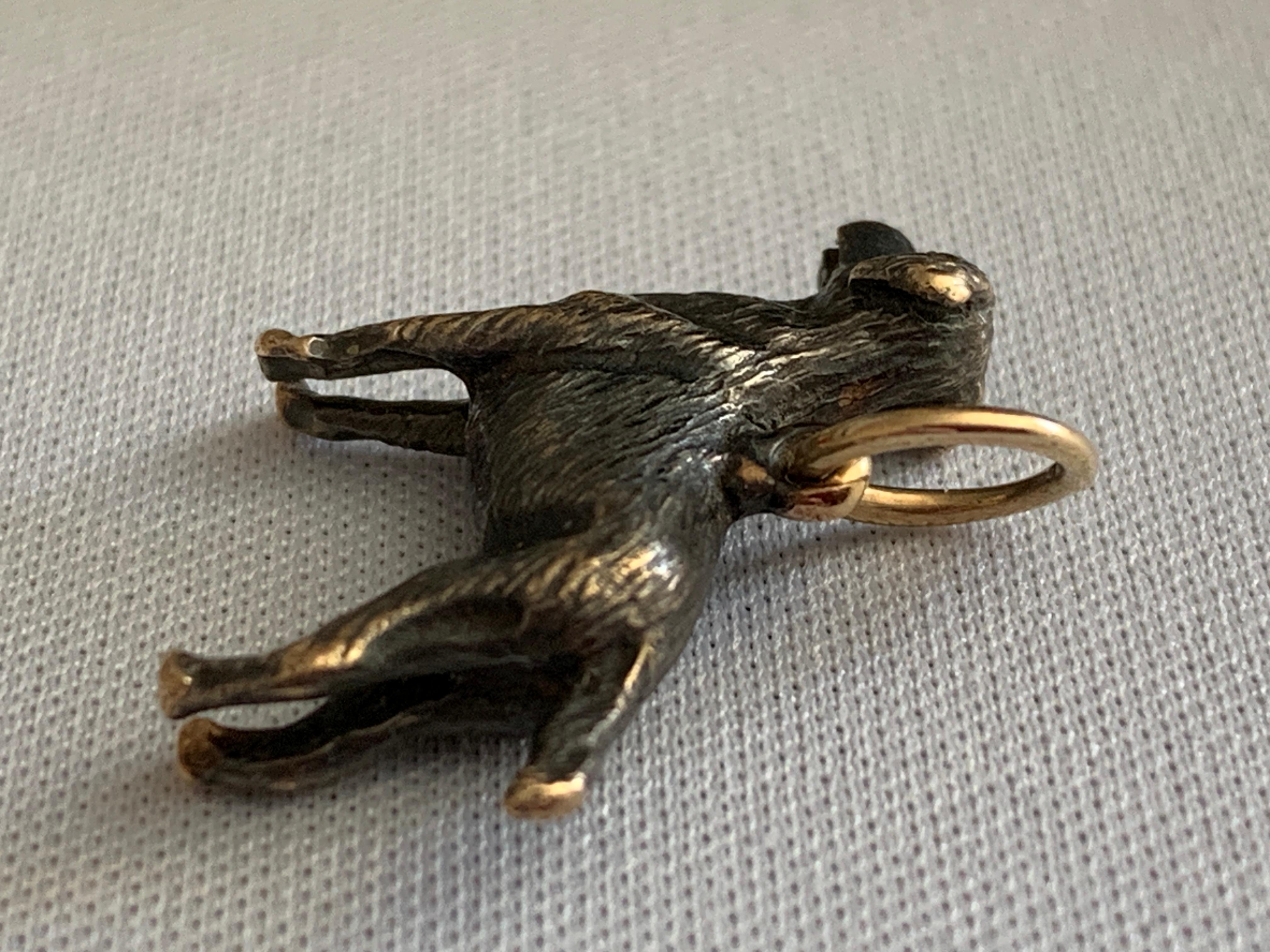 14ct Gold Retriever dog Pendant For Sale 2