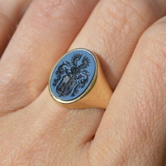 14ct Gold Sardonyx Signet Ring w/ Armorial Intaglio Crest, Early 20th Century