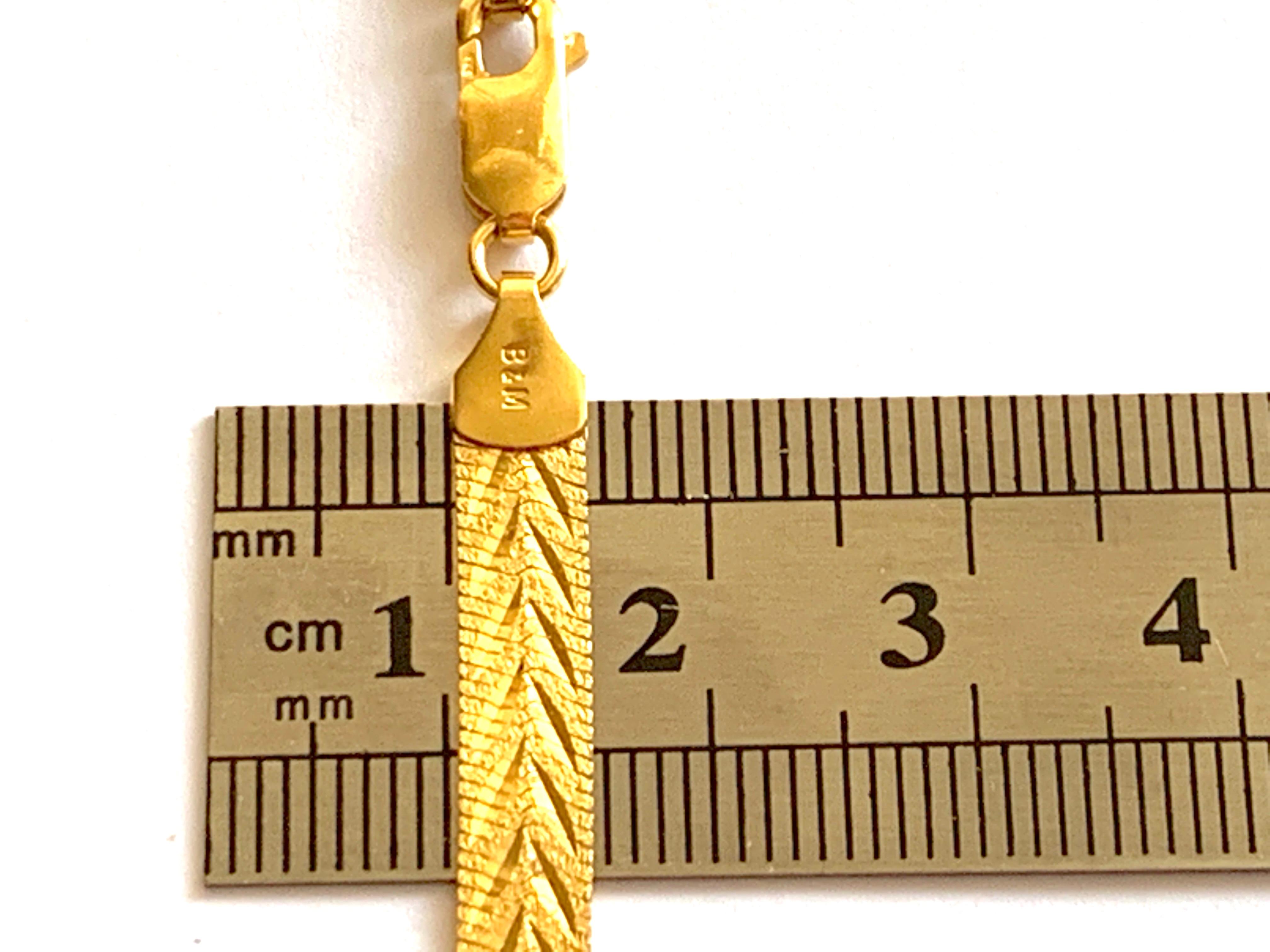 Women's 14ct Gold Necklace  For Sale