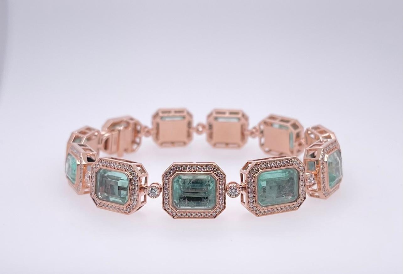 Bracelet en or rose 14 carats avec émeraudes de Colombie taille émeraude et diamants en vente 3